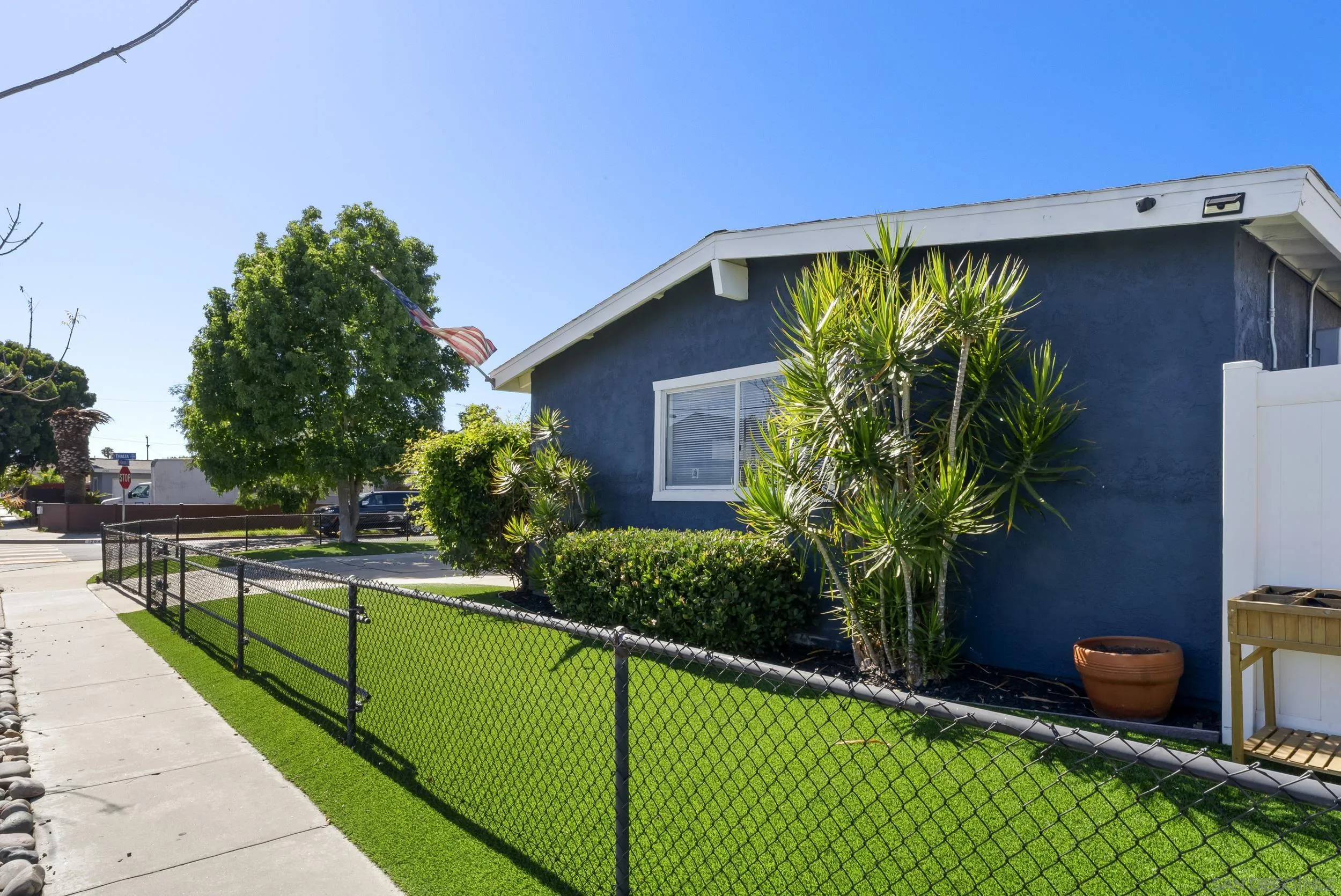 https://cdn.realtyfeed.com/cdn/127/260016469/74d5462c092d407a43cc2f3cc2b4c1e3.webp