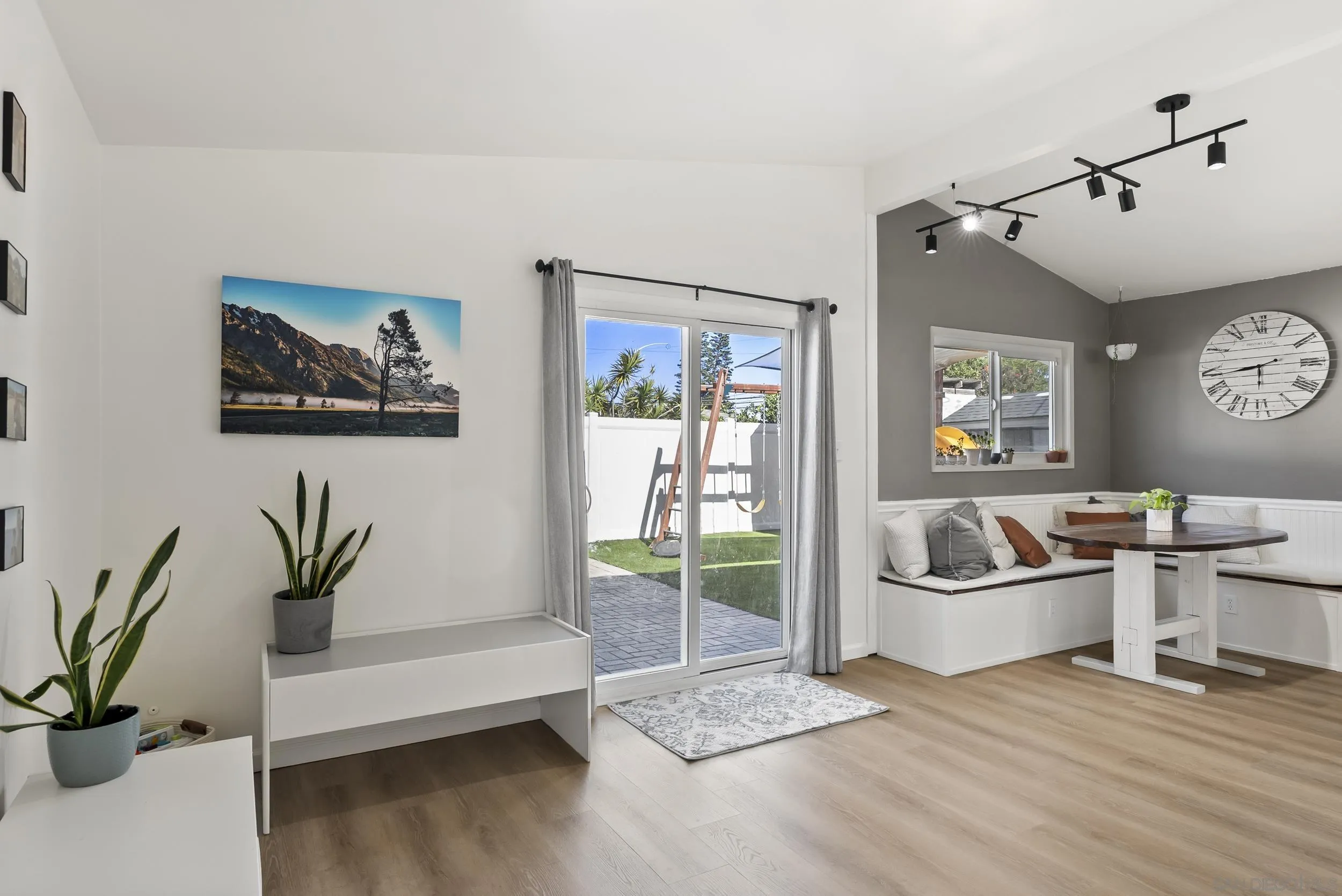 https://cdn.realtyfeed.com/cdn/127/260016469/aa970766e53b7512c1deaabc9dee104a.webp