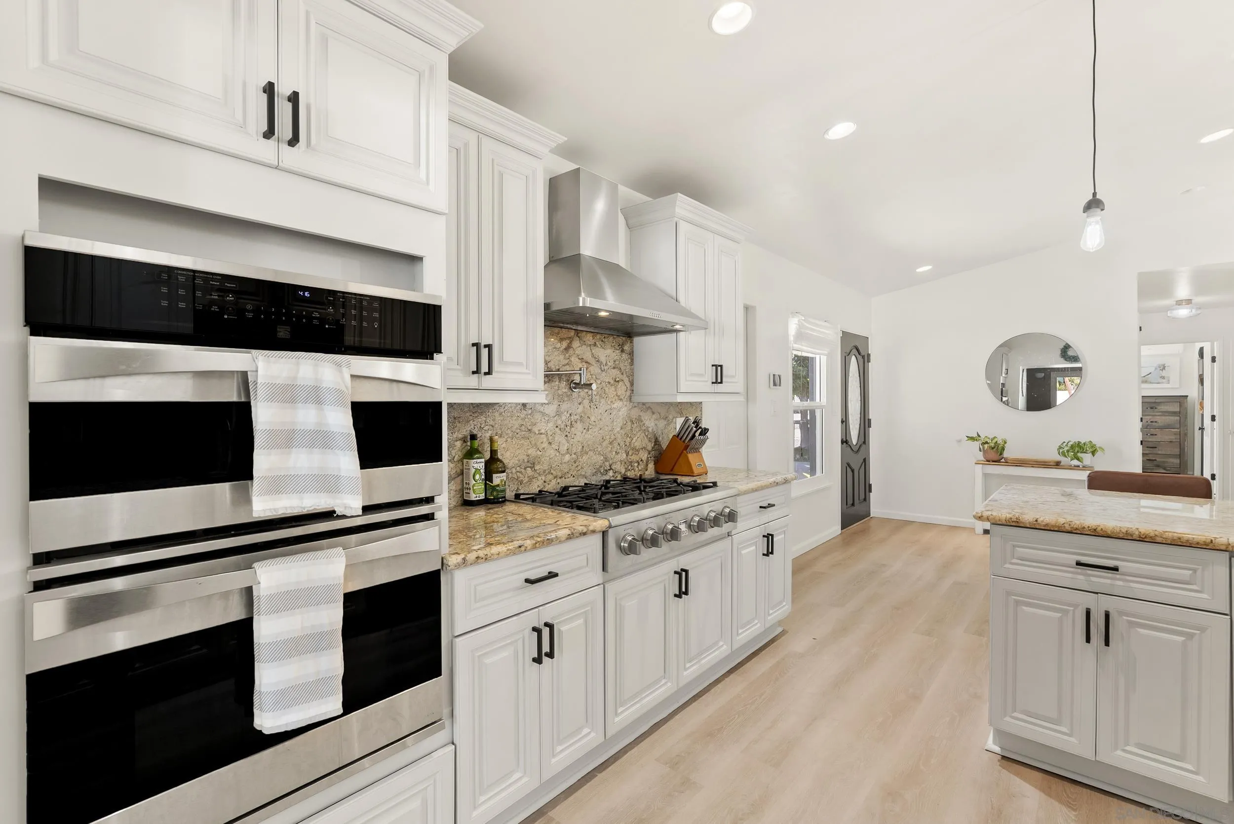 https://cdn.realtyfeed.com/cdn/127/260016469/b31d91507eba4f26e05a080b40e14578.webp