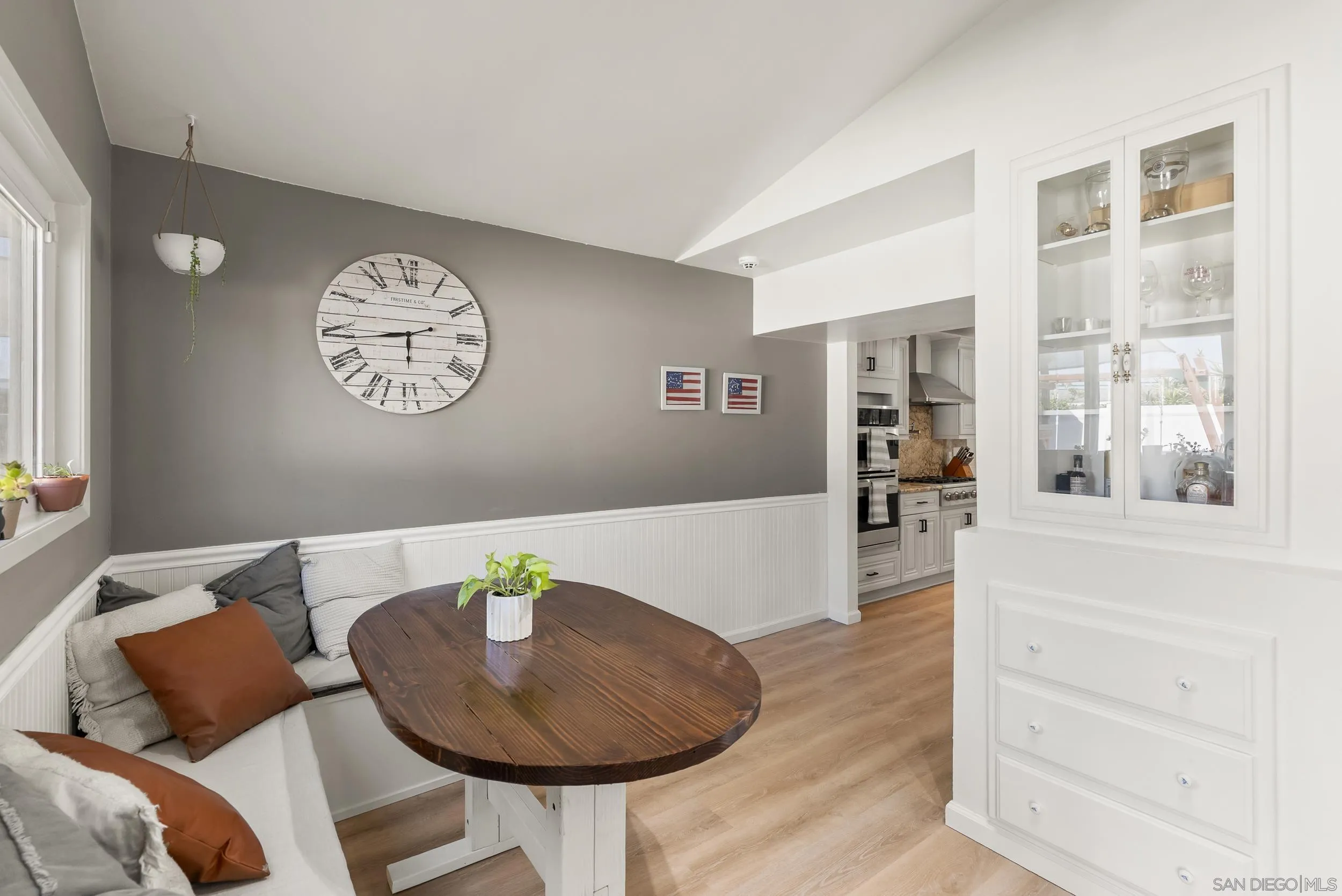 https://cdn.realtyfeed.com/cdn/127/260016469/f1c98fc3115346db448f8259c88260a0.webp