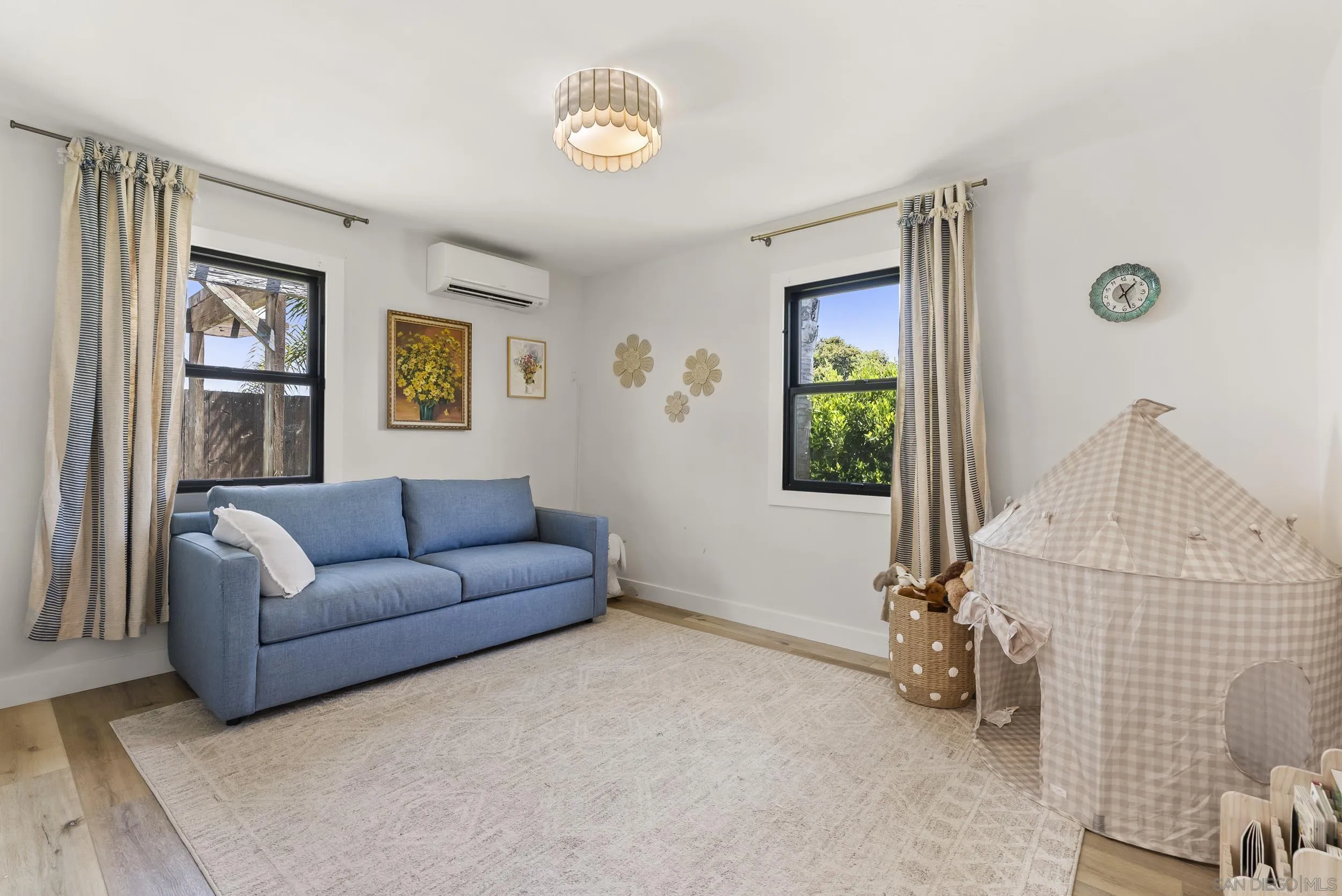 https://cdn.realtyfeed.com/cdn/127/260016470/3f1e1c0d3d6a3cb01d16860ce4ecf1a4.webp