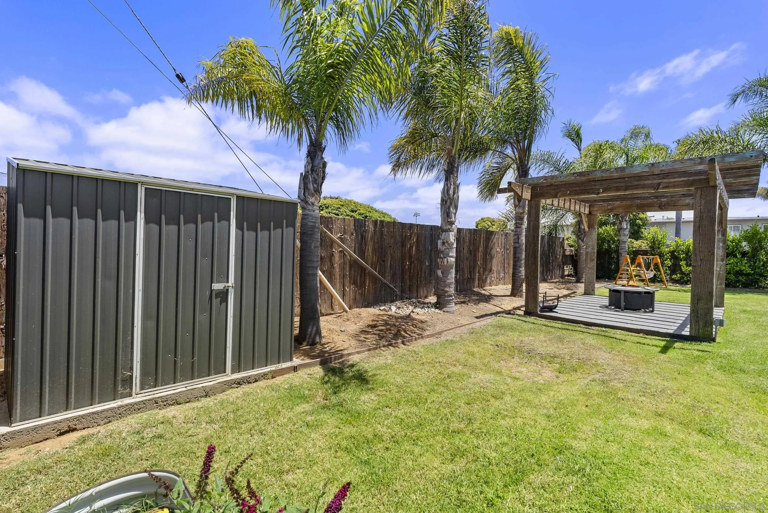 https://cdn.realtyfeed.com/cdn/127/260016470/e1fd0343afcac2baa4cccc86e33883e1.webp