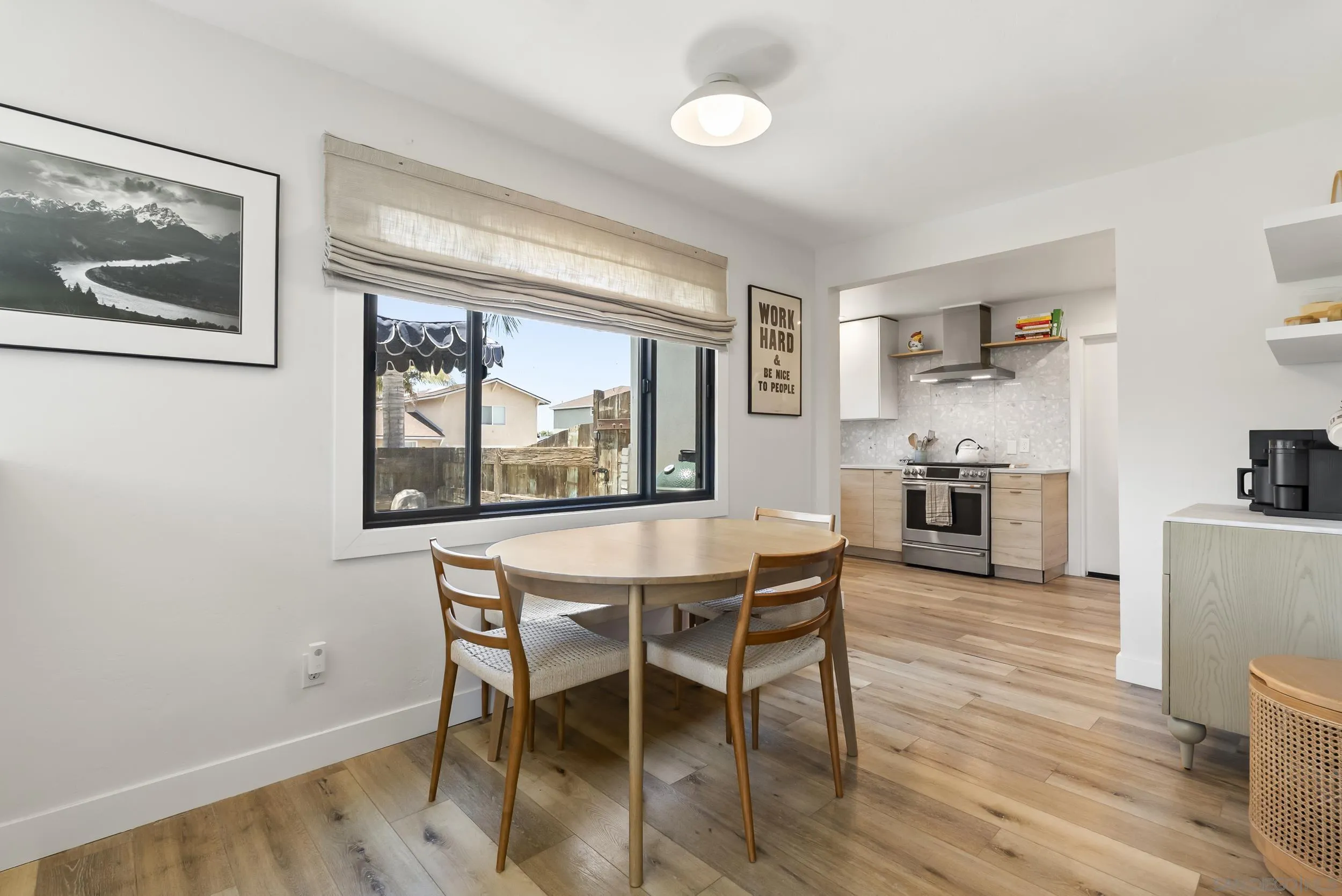 https://cdn.realtyfeed.com/cdn/127/260016470/f803d88d46258bdf8ad19d861e2770d7.webp