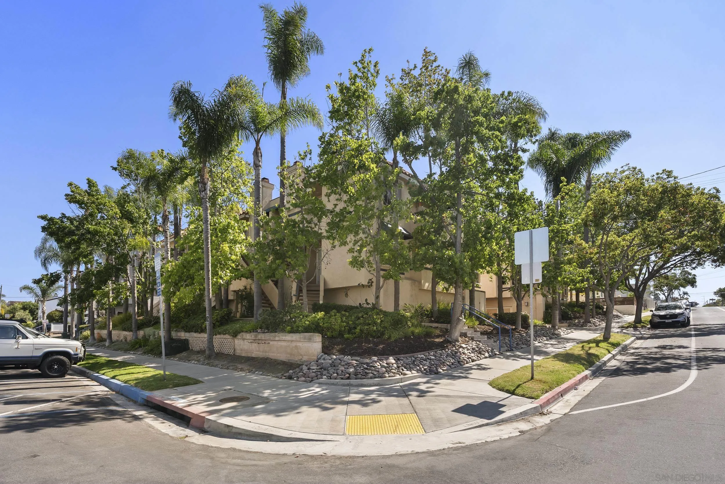 Photo #28: 260016472 Listing: Photo #28