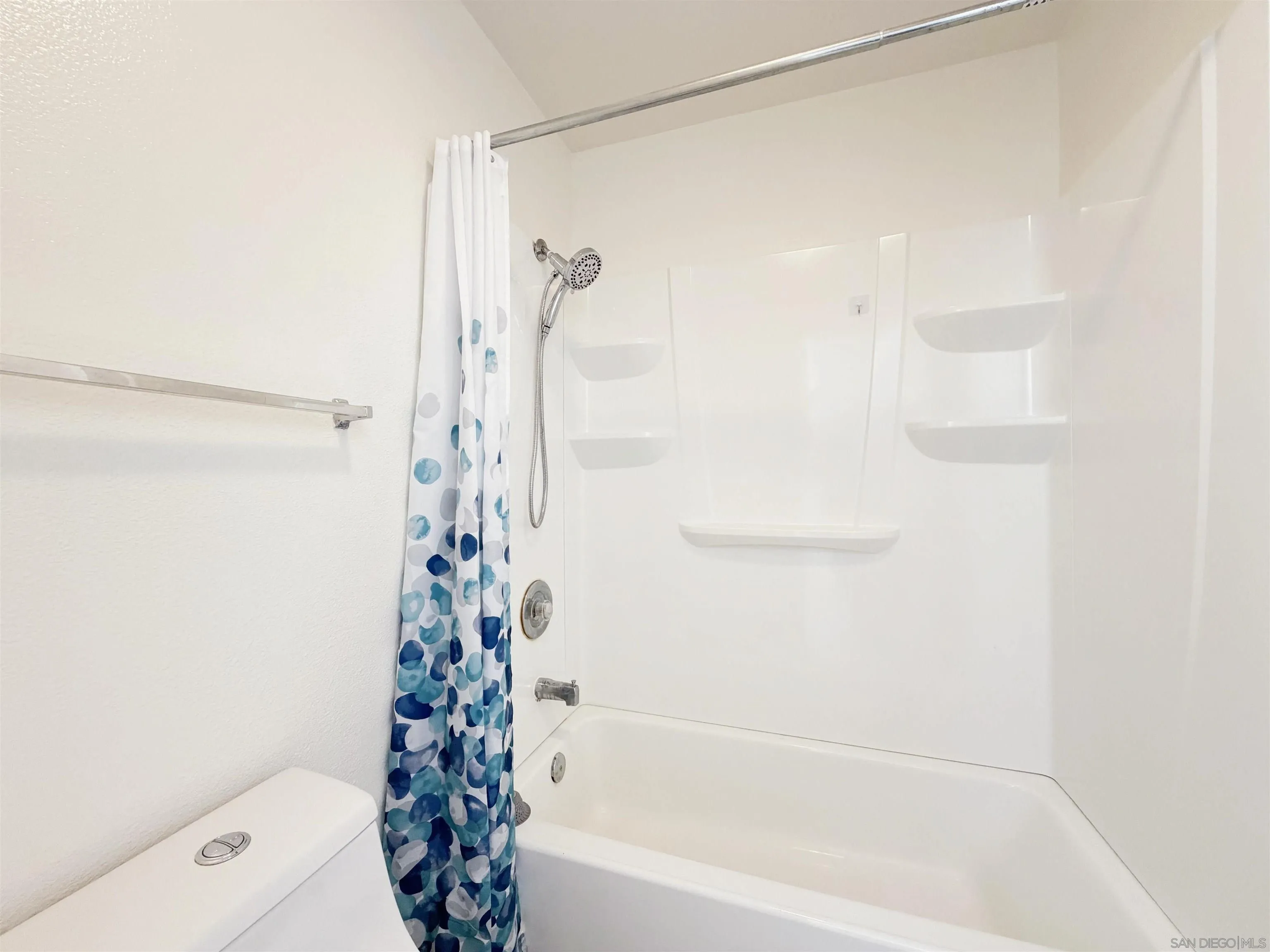 Photo #16: 260016476 Listing: Photo #16