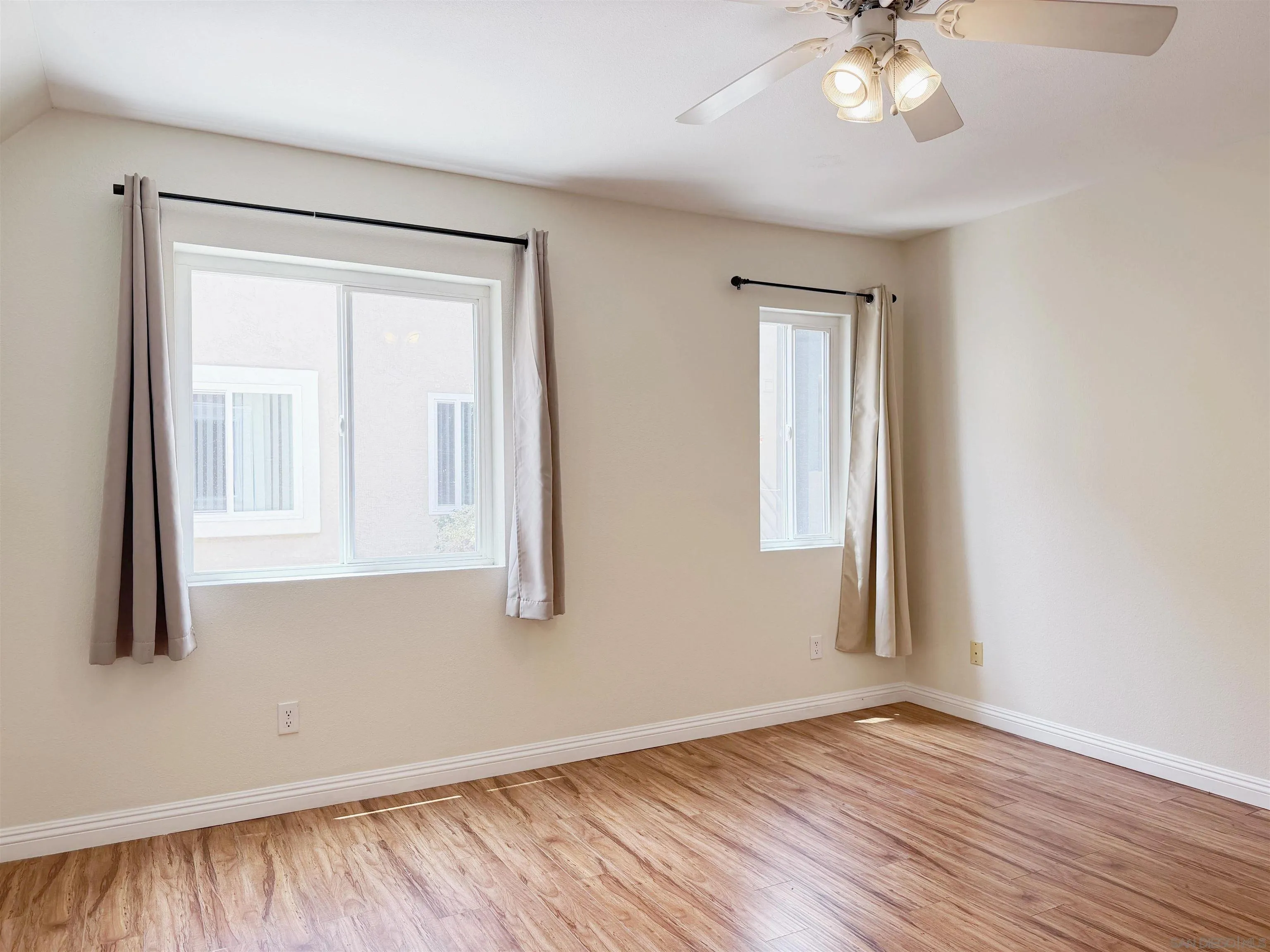 Photo #13: 260016476 Listing: Photo #13