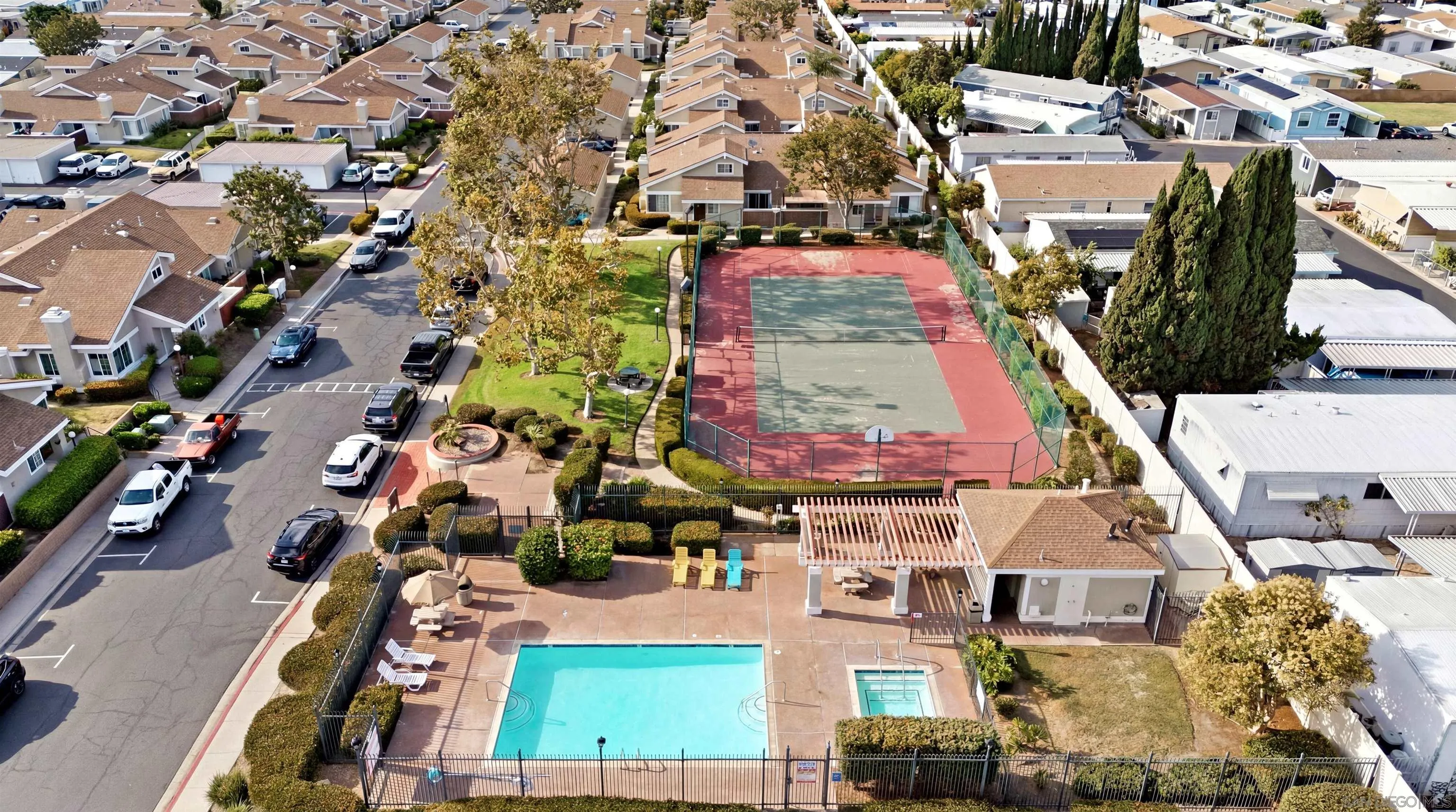 https://cdn.realtyfeed.com/cdn/127/260016490/11926faa032d4fb552e6f560c06a21f0.webp