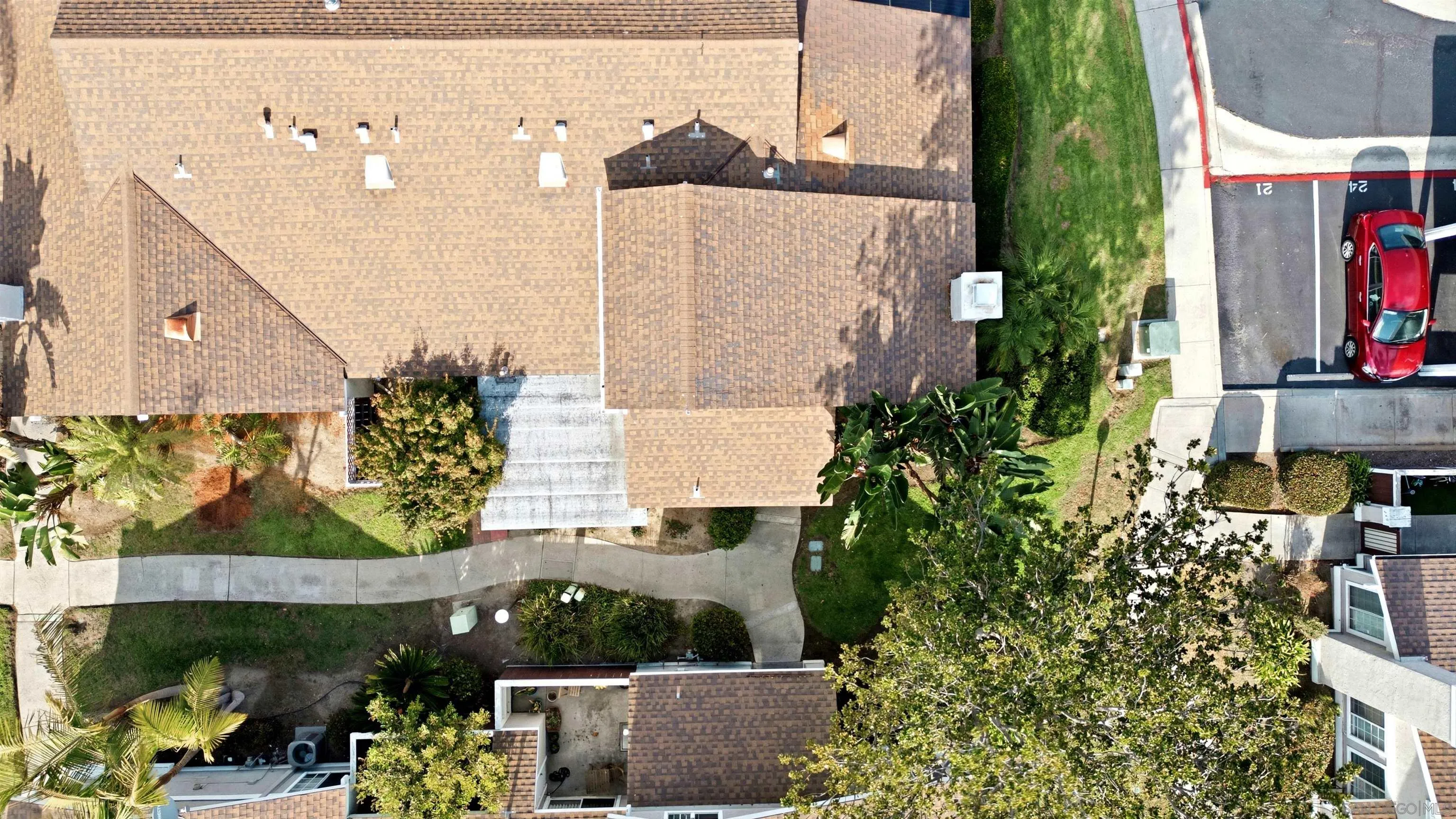 https://cdn.realtyfeed.com/cdn/127/260016490/18374db5ade73ec62e7019f27cb29399.webp