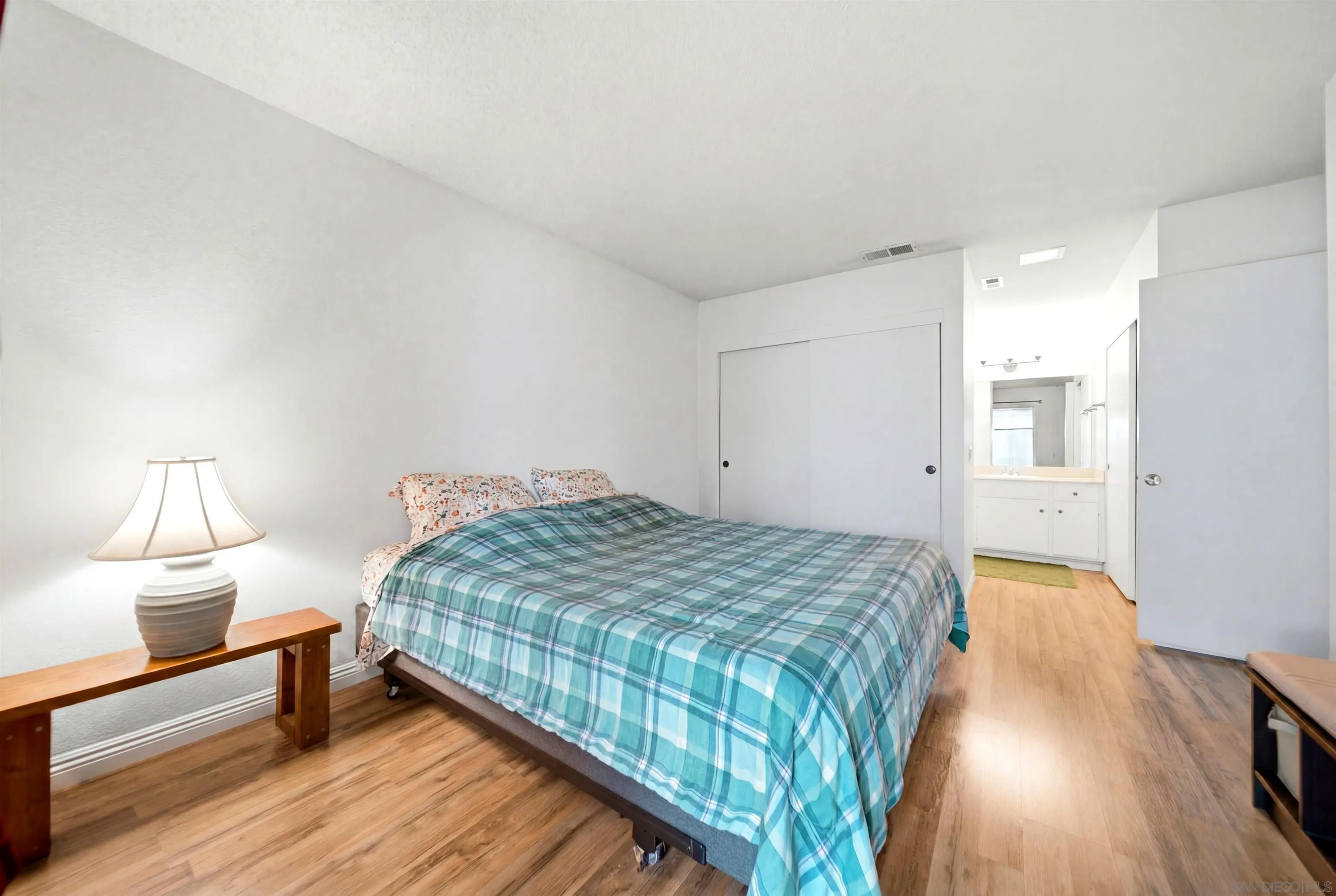 https://cdn.realtyfeed.com/cdn/127/260016490/c1fd37fa5ae615c079aa9bed7668e7bc.webp