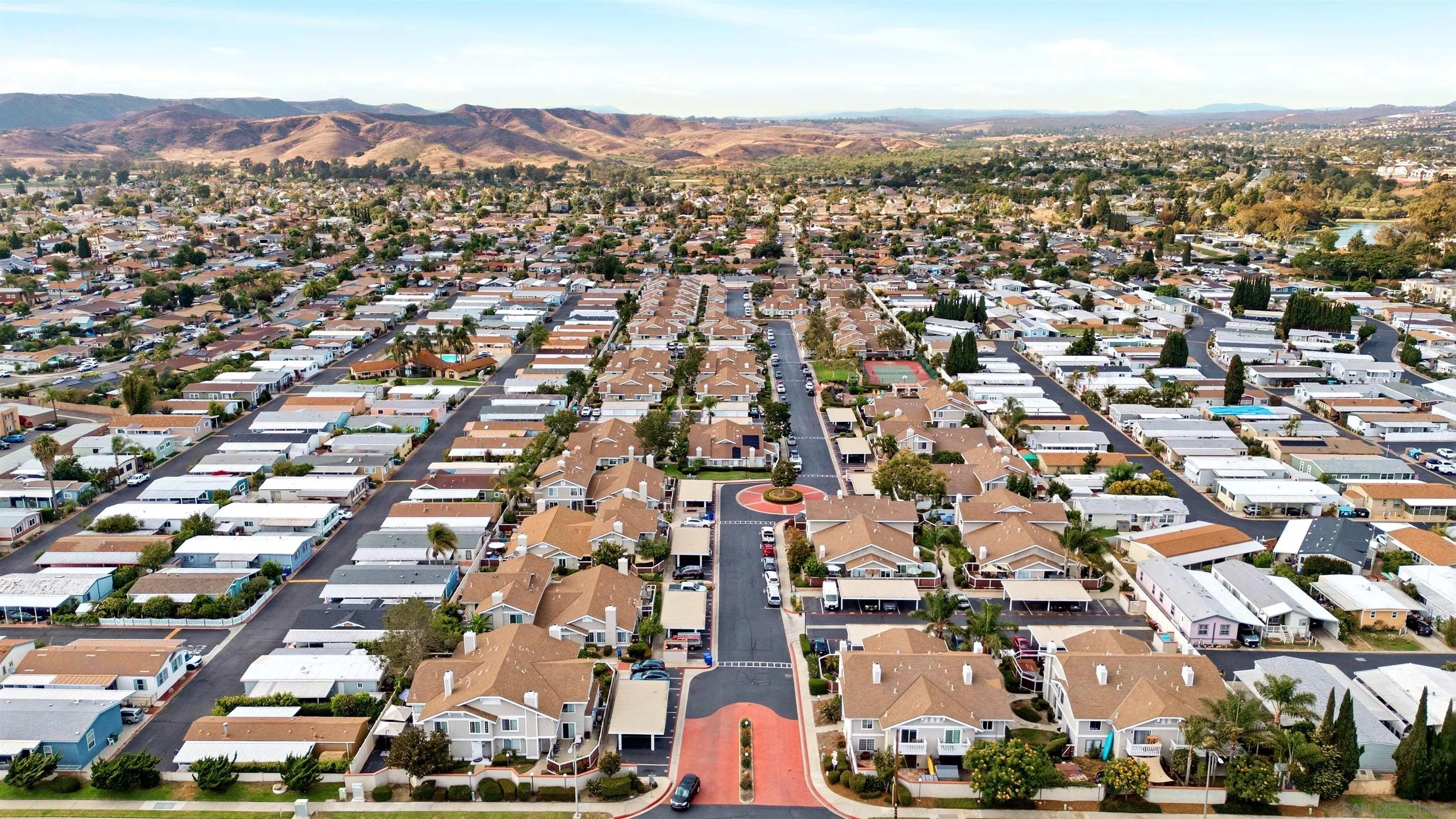 https://cdn.realtyfeed.com/cdn/127/260016490/f098a6e77f4c1aa027c65b2392225c85.webp