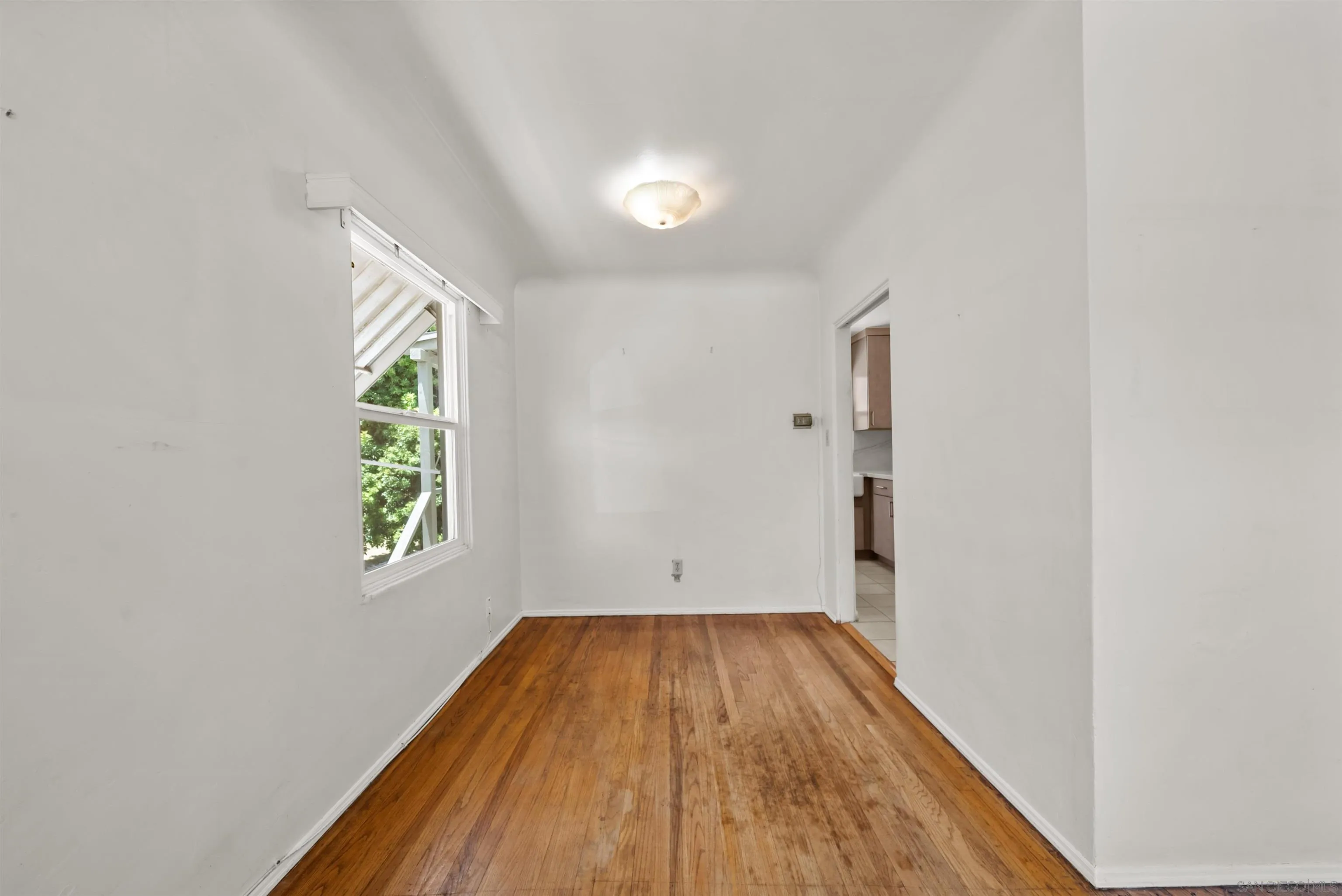 https://cdn.realtyfeed.com/cdn/127/260016492/1e367f9c5eabdb76b79c094549cb3d3b.webp