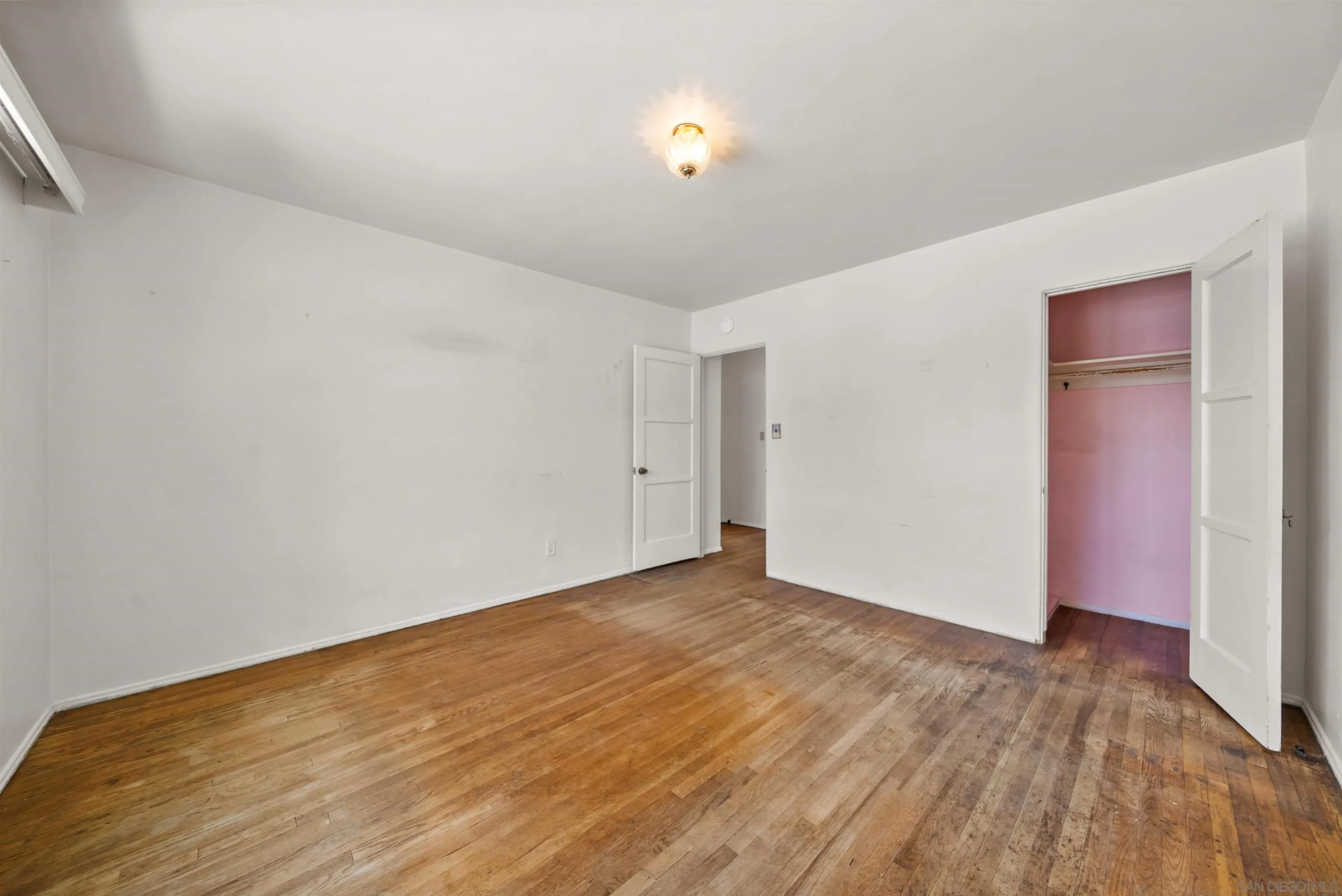 https://cdn.realtyfeed.com/cdn/127/260016492/2a6580374287648937ad80d6ad6b01d7.webp