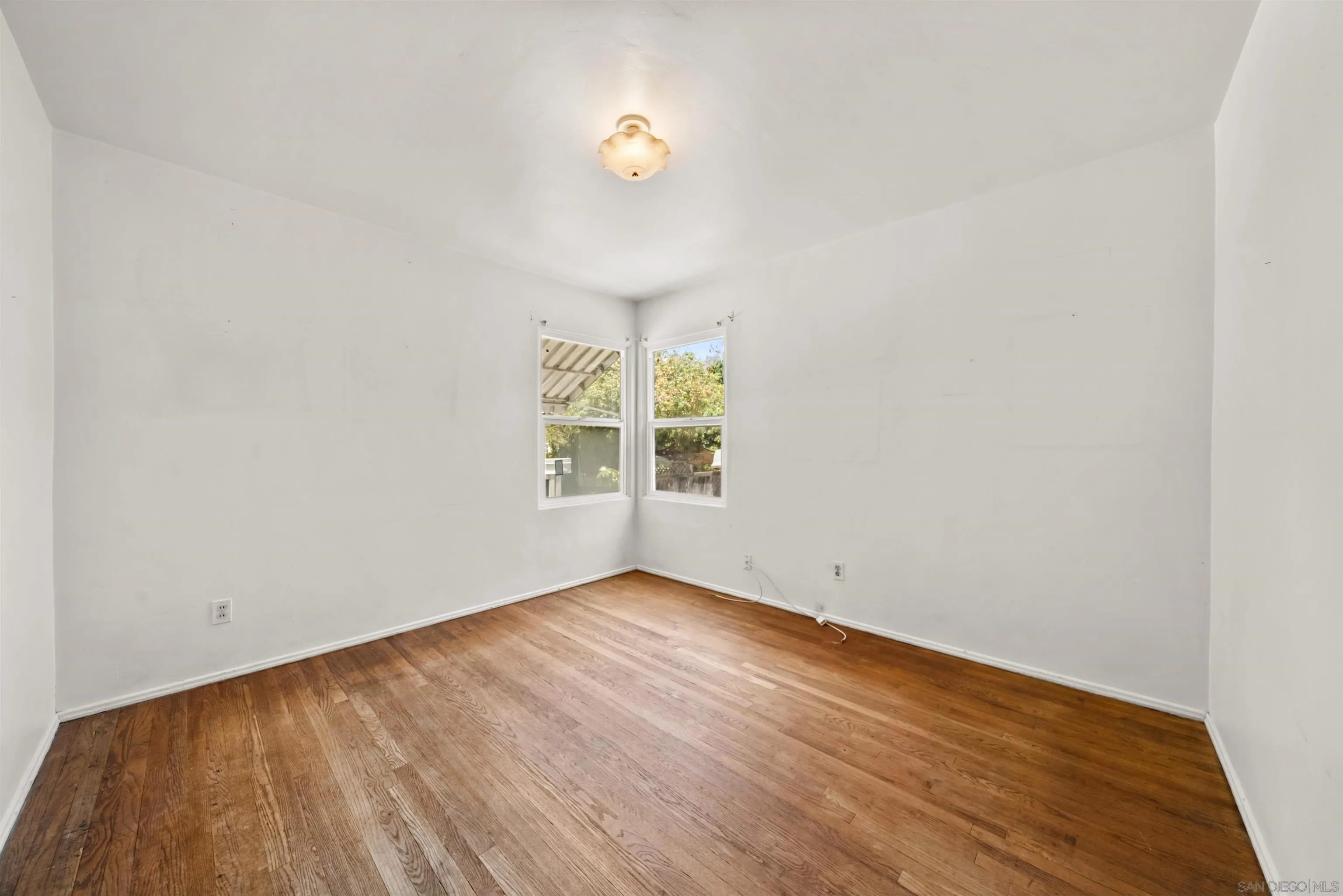 https://cdn.realtyfeed.com/cdn/127/260016492/78d9b71eb7b391f987008be84edca9a8.webp
