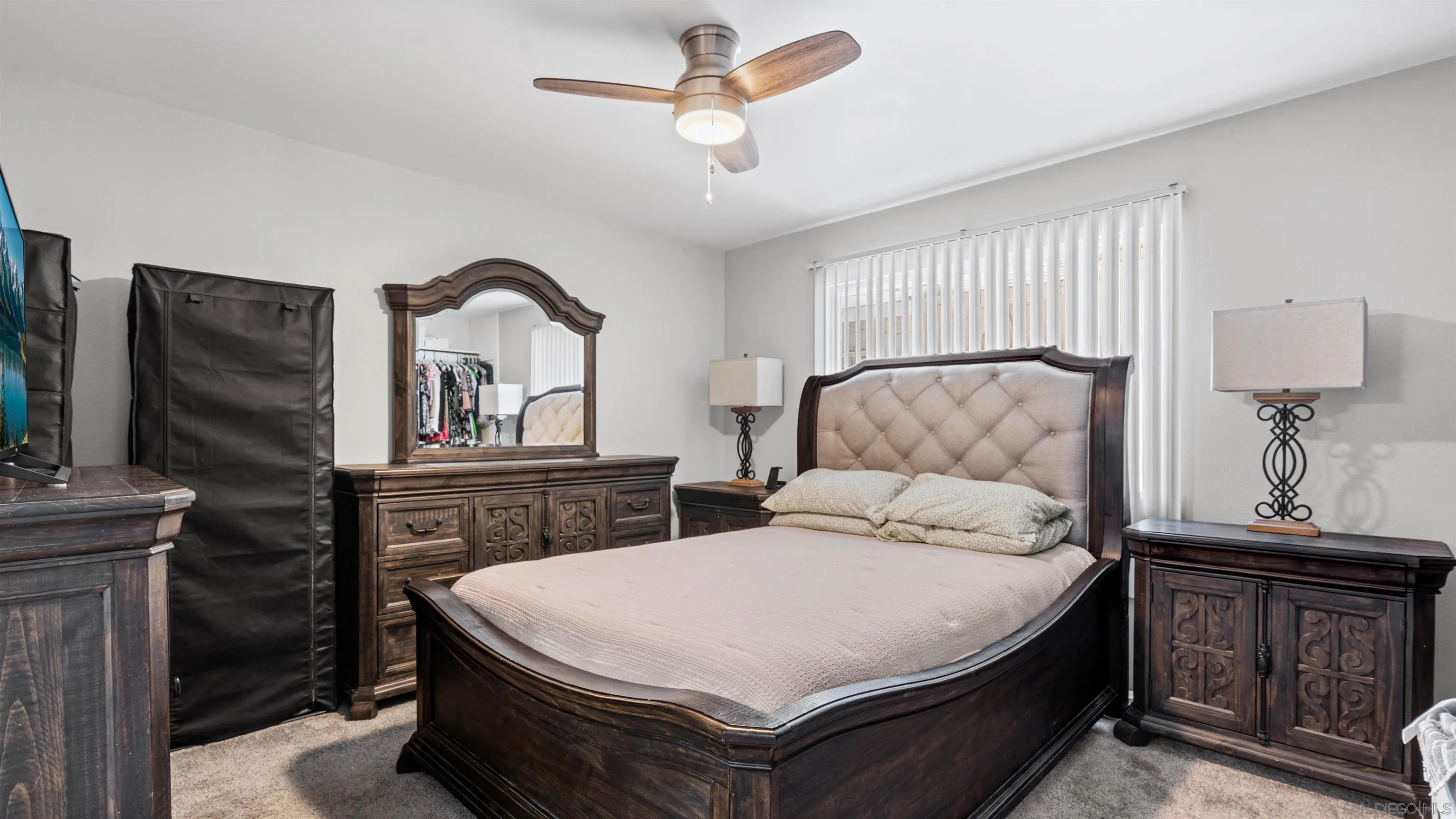https://cdn.realtyfeed.com/cdn/127/260016496/8efa071b09b91927d0557c9f05dfb24d.webp