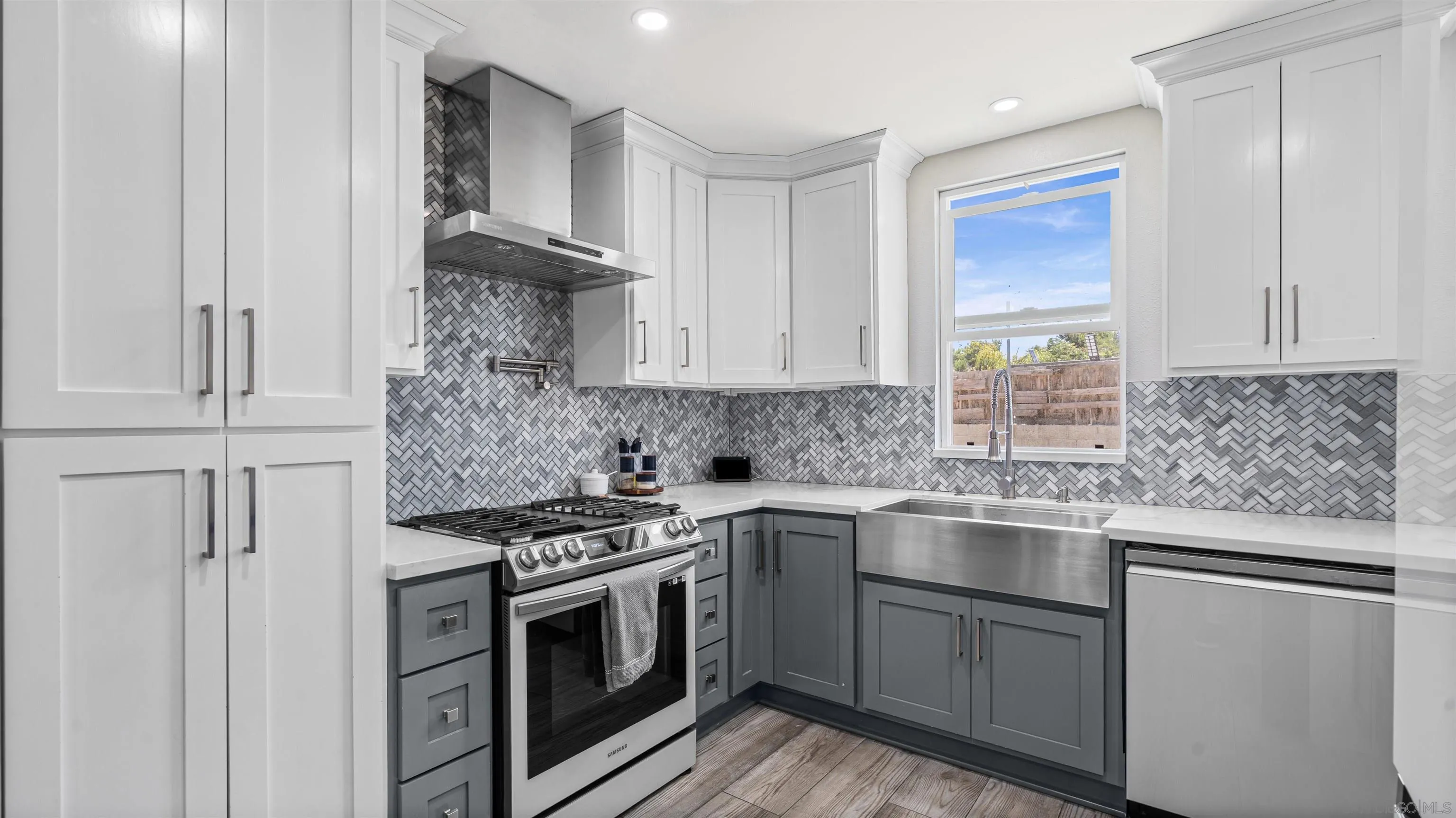 https://cdn.realtyfeed.com/cdn/127/260016496/abd25fdbbaa7ecef9a6c3c8146595002.webp
