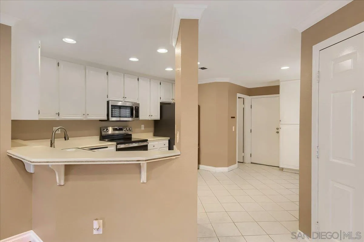 Photo #8: 260016502 Listing: Photo #8