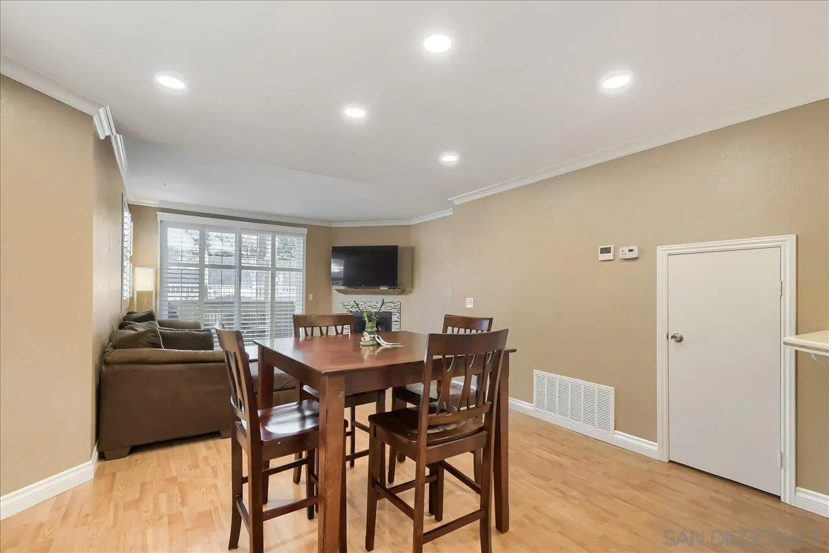 Photo #4: 260016502 Listing: Photo #4