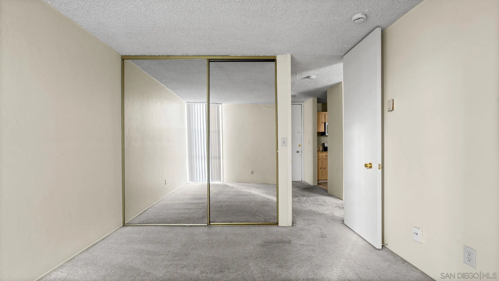 Photo #6: 260016505 Listing: Photo #6