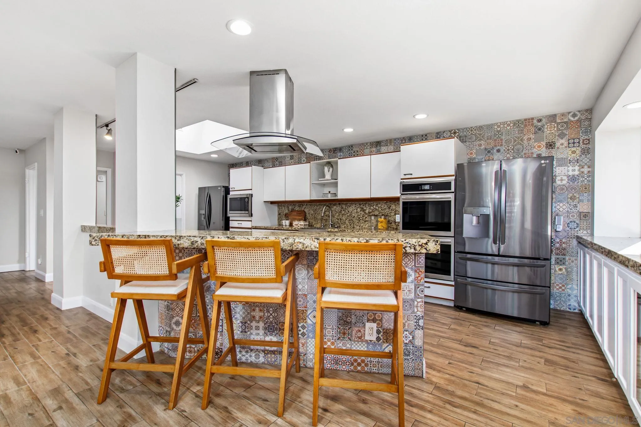 https://cdn.realtyfeed.com/cdn/127/260016507/0a10d7f6eac7690feaf75d6c9981cef1.webp