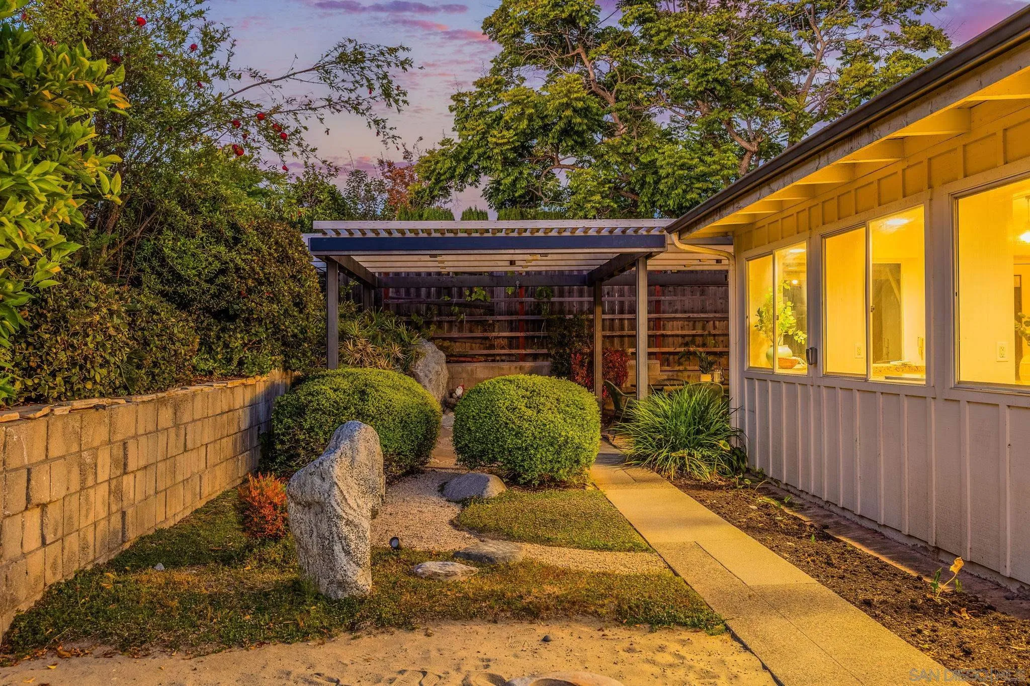 https://cdn.realtyfeed.com/cdn/127/260016507/3c3fee9cd8467200d4bd7bca6c4c3b40.webp