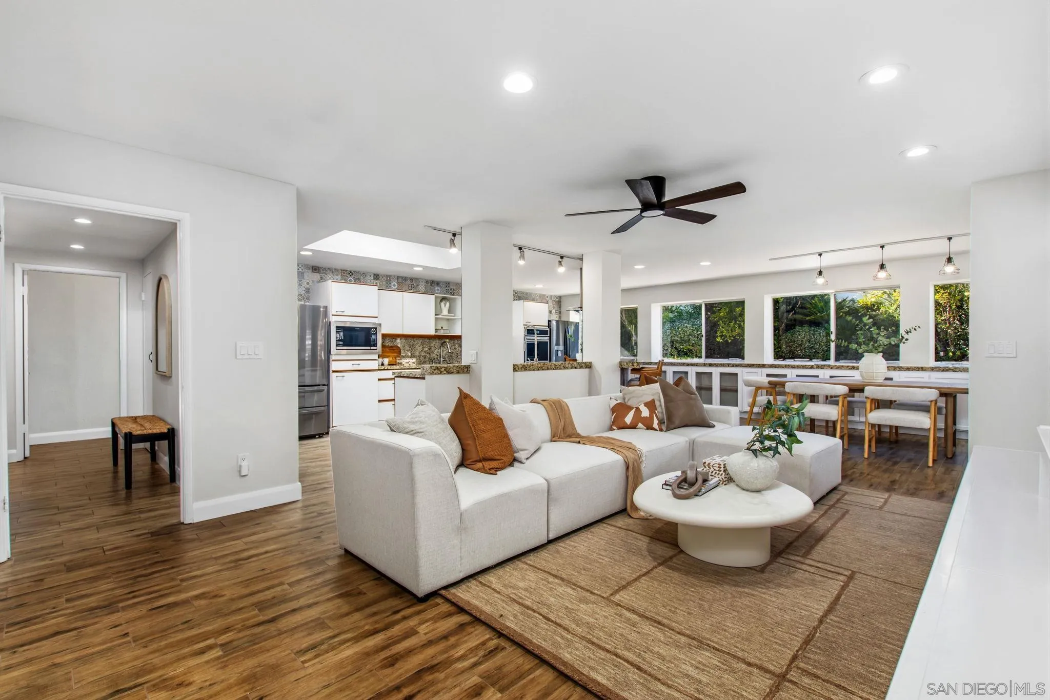 https://cdn.realtyfeed.com/cdn/127/260016507/501364b0bcaacb7b9fbe903db91f99d7.webp