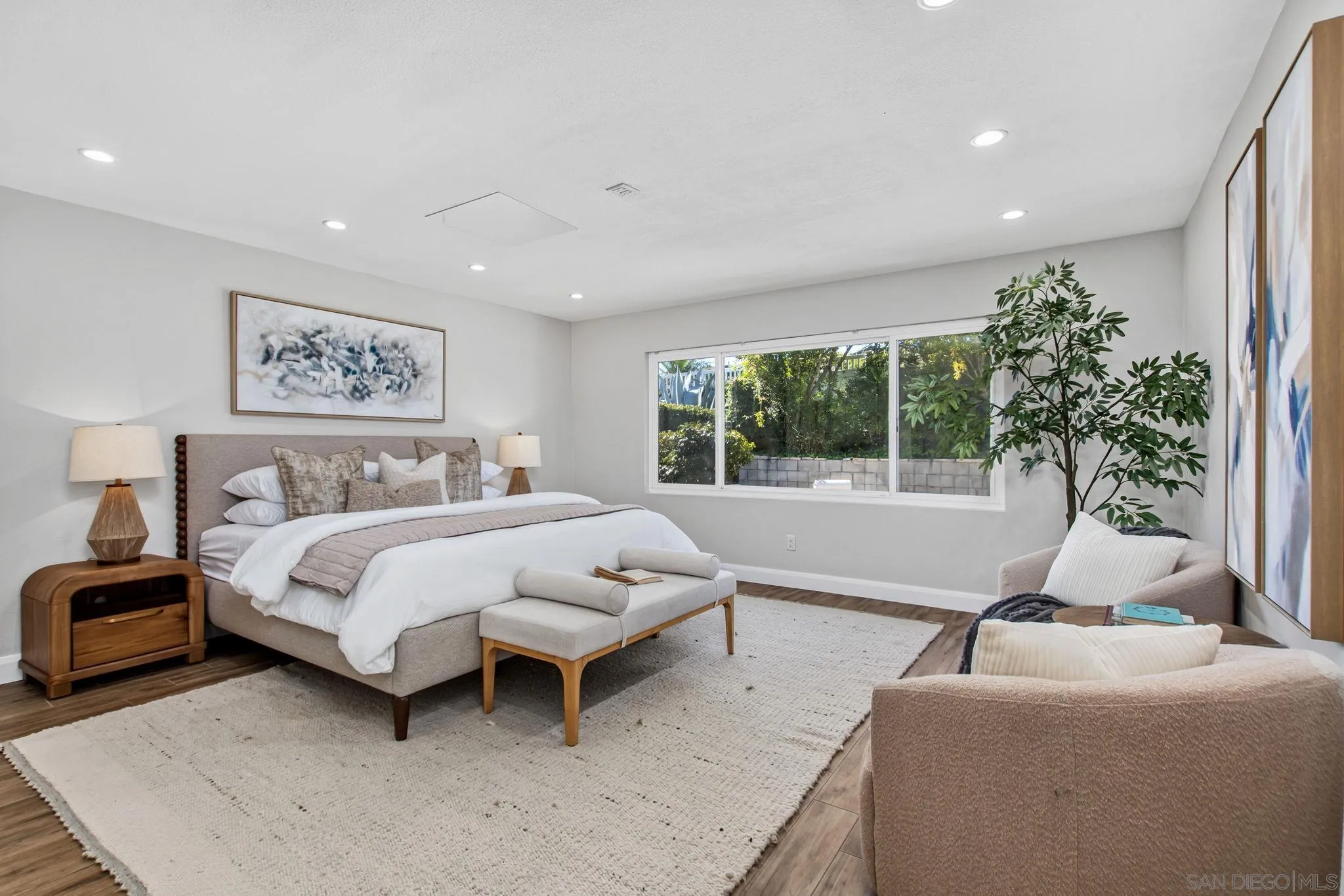 https://cdn.realtyfeed.com/cdn/127/260016507/627fcc2e152cc08b2a9fc38614595355.webp