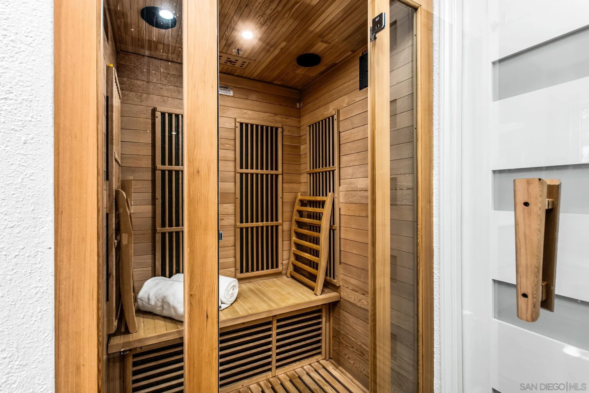 https://cdn.realtyfeed.com/cdn/127/260016507/649c7f7515148a466dc54ee9ffd728e1.webp