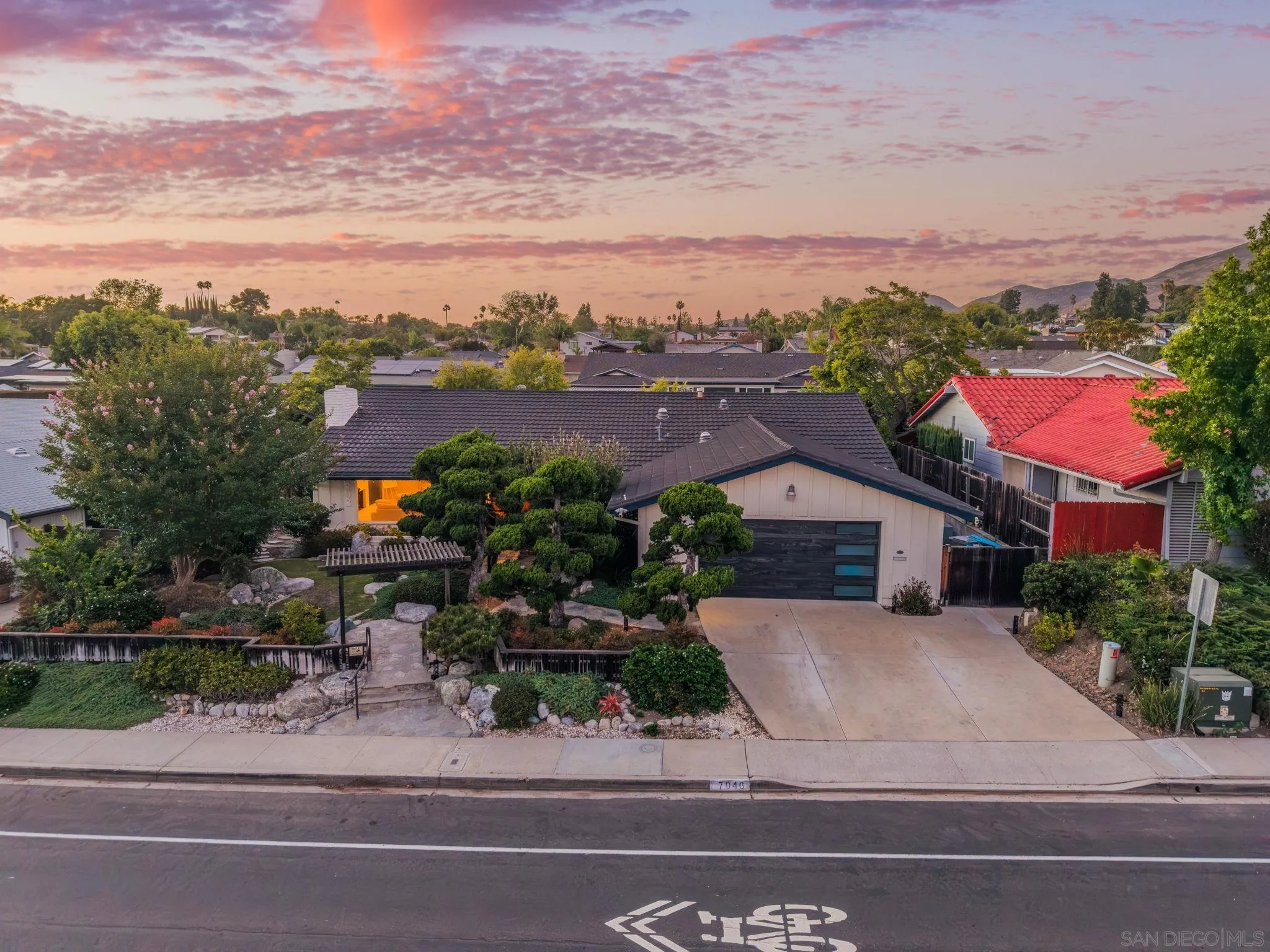 https://cdn.realtyfeed.com/cdn/127/260016507/6f1a703152b3b10fc776d85b995a9e5b.webp