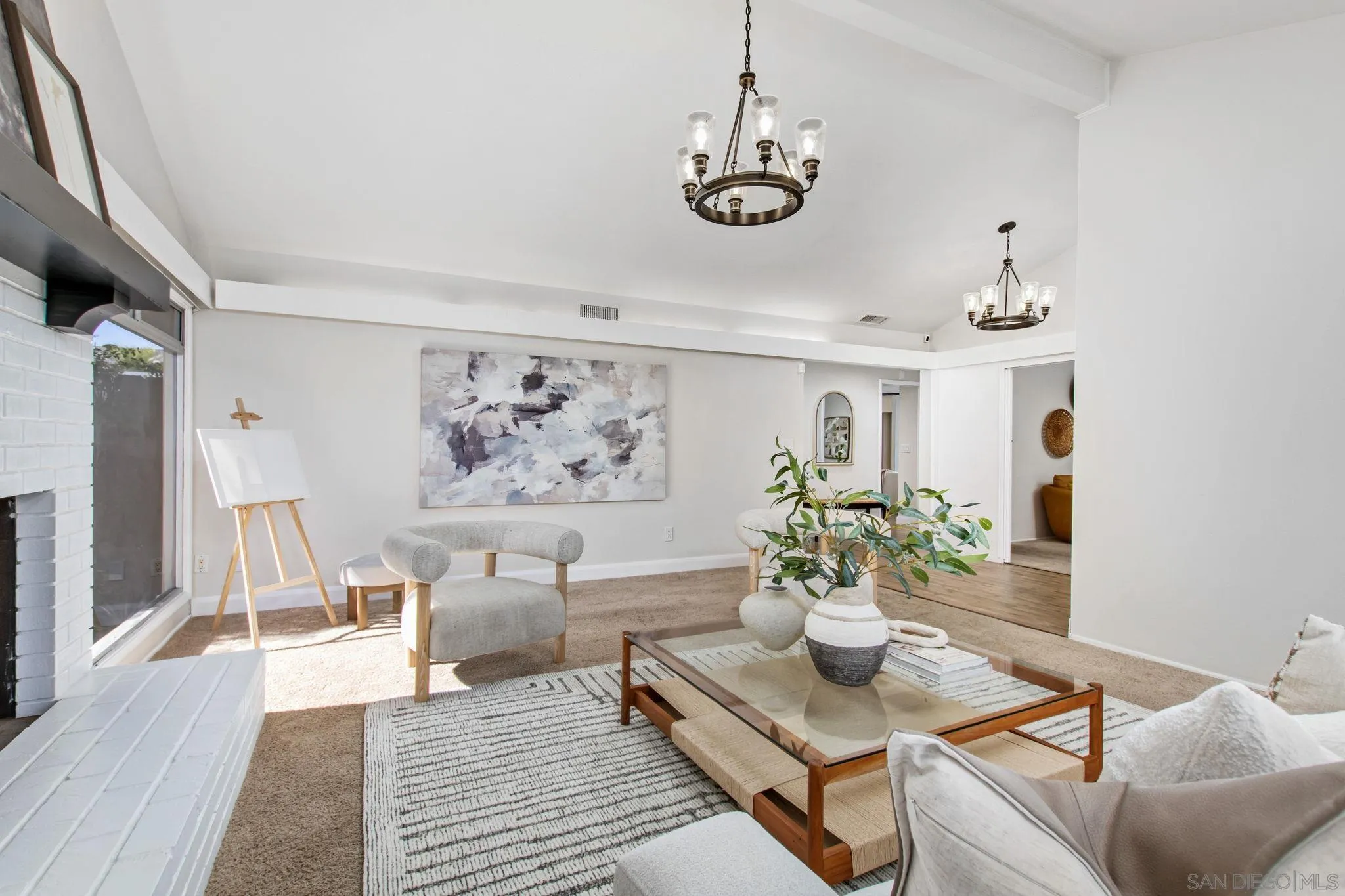 https://cdn.realtyfeed.com/cdn/127/260016507/85abdbd1b6b023dcb5fc43779047d2f9.webp