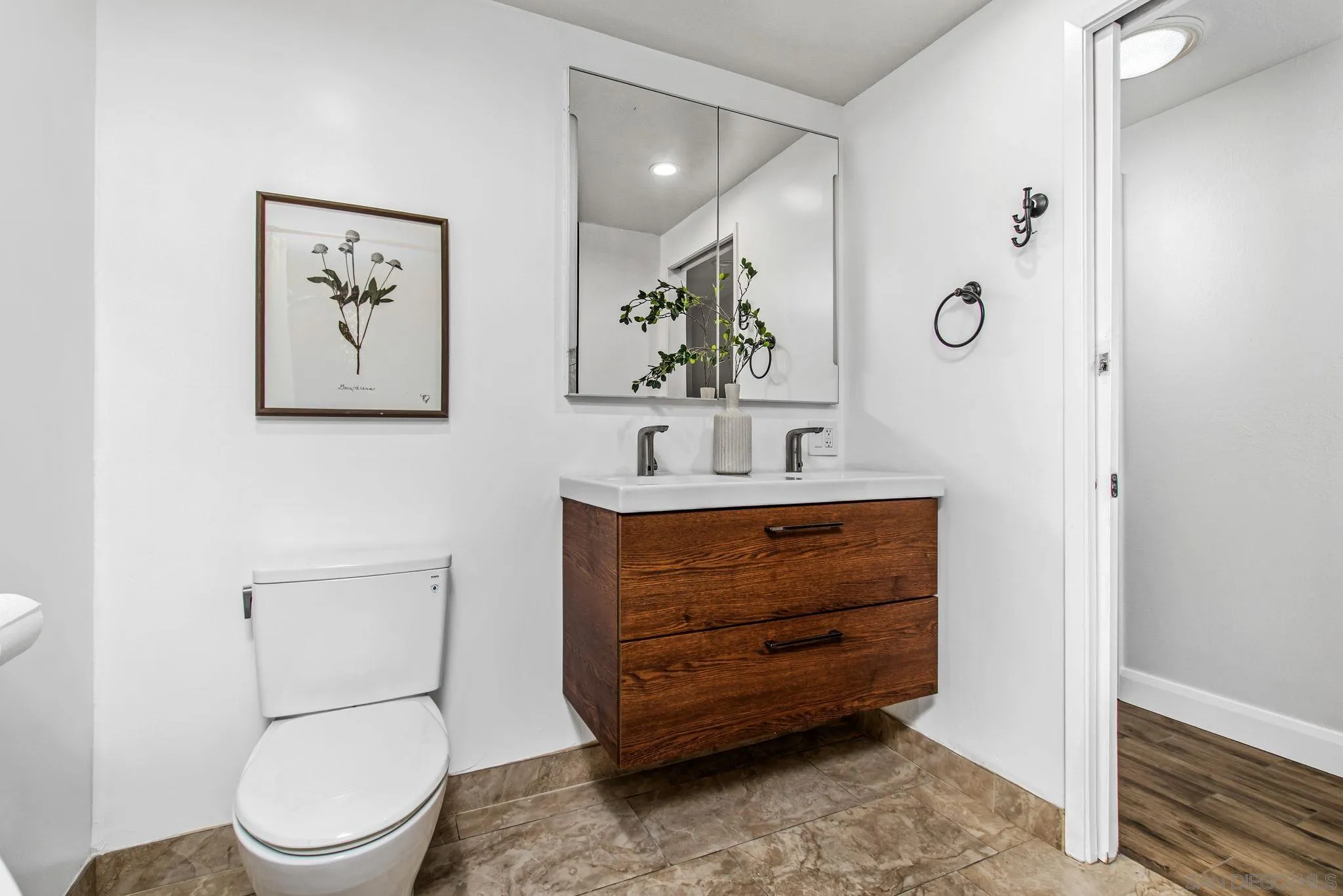 https://cdn.realtyfeed.com/cdn/127/260016507/892285eb187fad21942b521bb6f0ae73.webp