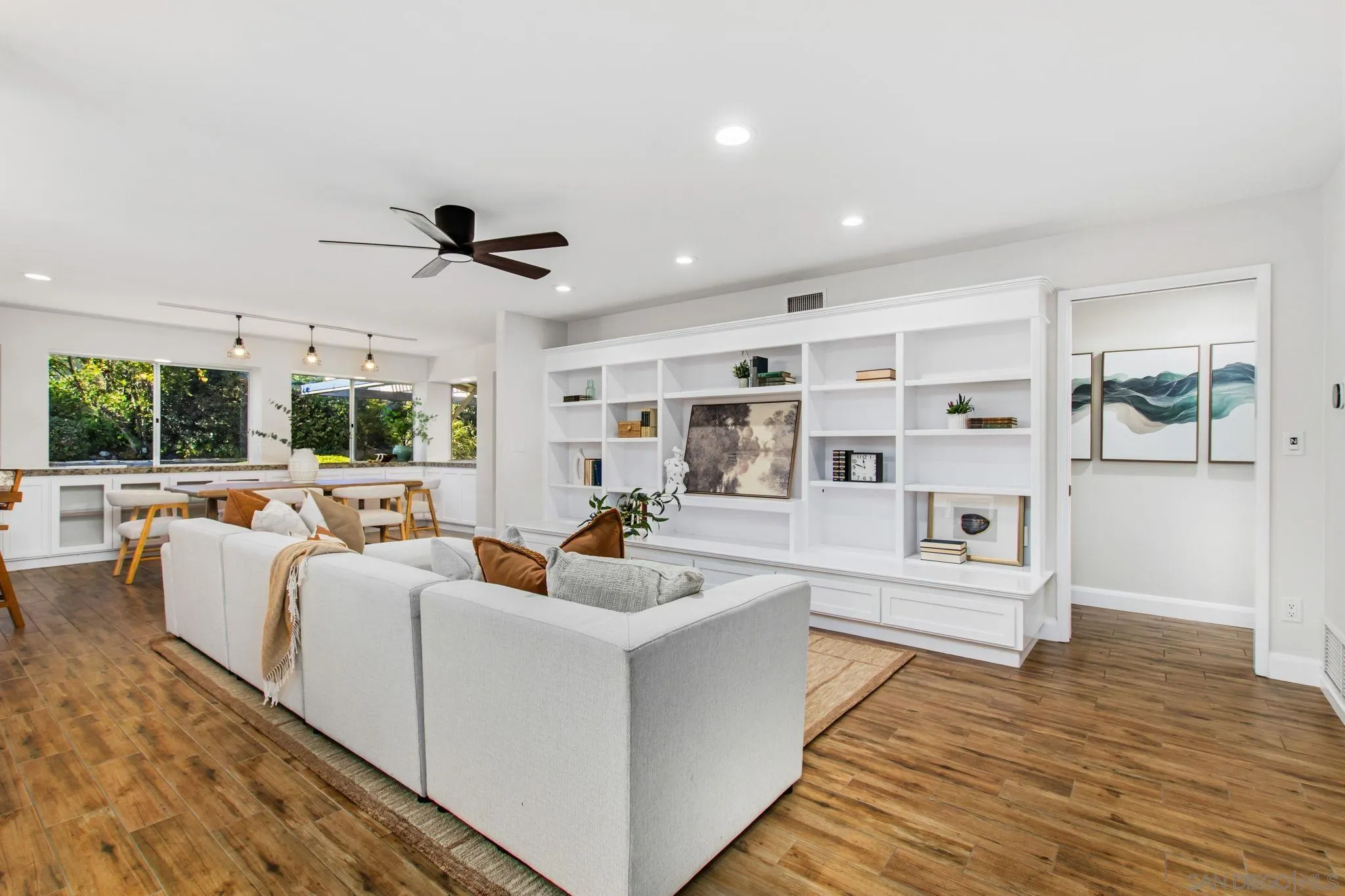 https://cdn.realtyfeed.com/cdn/127/260016507/8ecaa5b2263577de2c21028a693126a9.webp