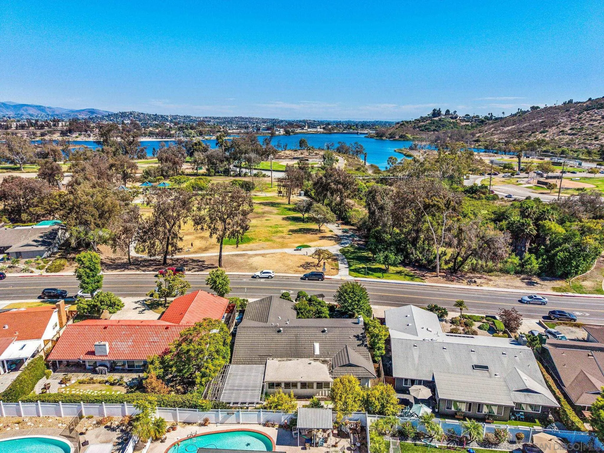 https://cdn.realtyfeed.com/cdn/127/260016507/b462fc58120c826ad86097ff66f43a9e.webp