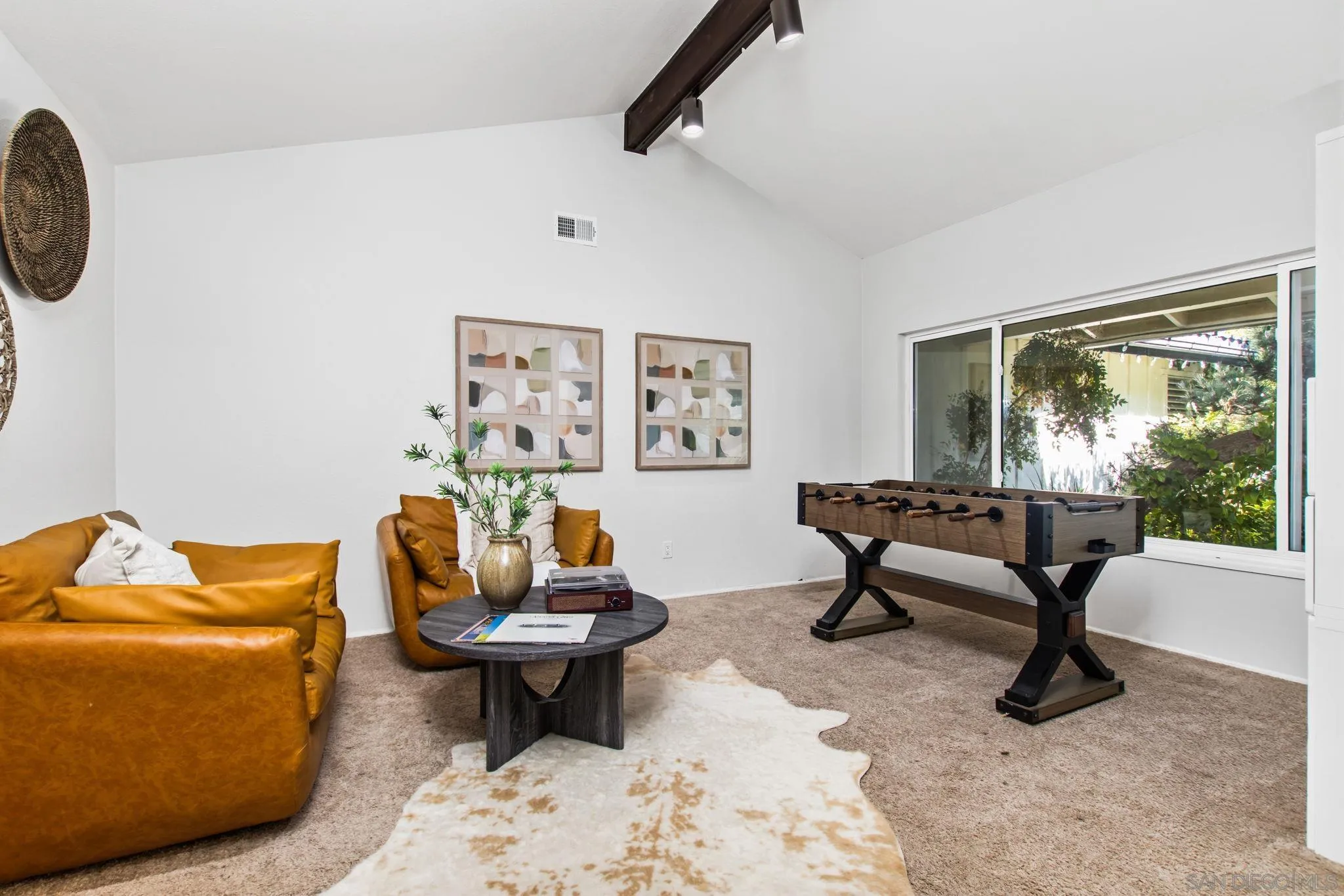 https://cdn.realtyfeed.com/cdn/127/260016507/efd03dab56703e354b1b405310122973.webp