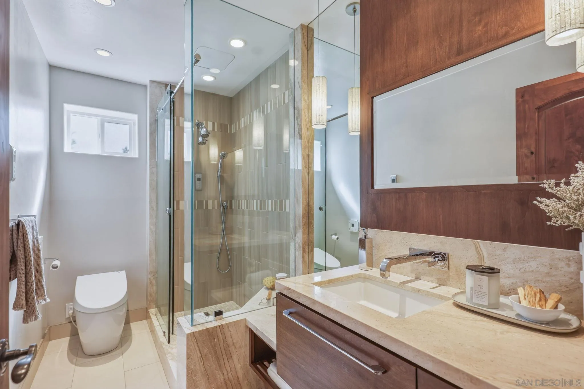 https://cdn.realtyfeed.com/cdn/127/260016527/53c2aa1860e09a7aa0c0006d2dd71ac3.webp