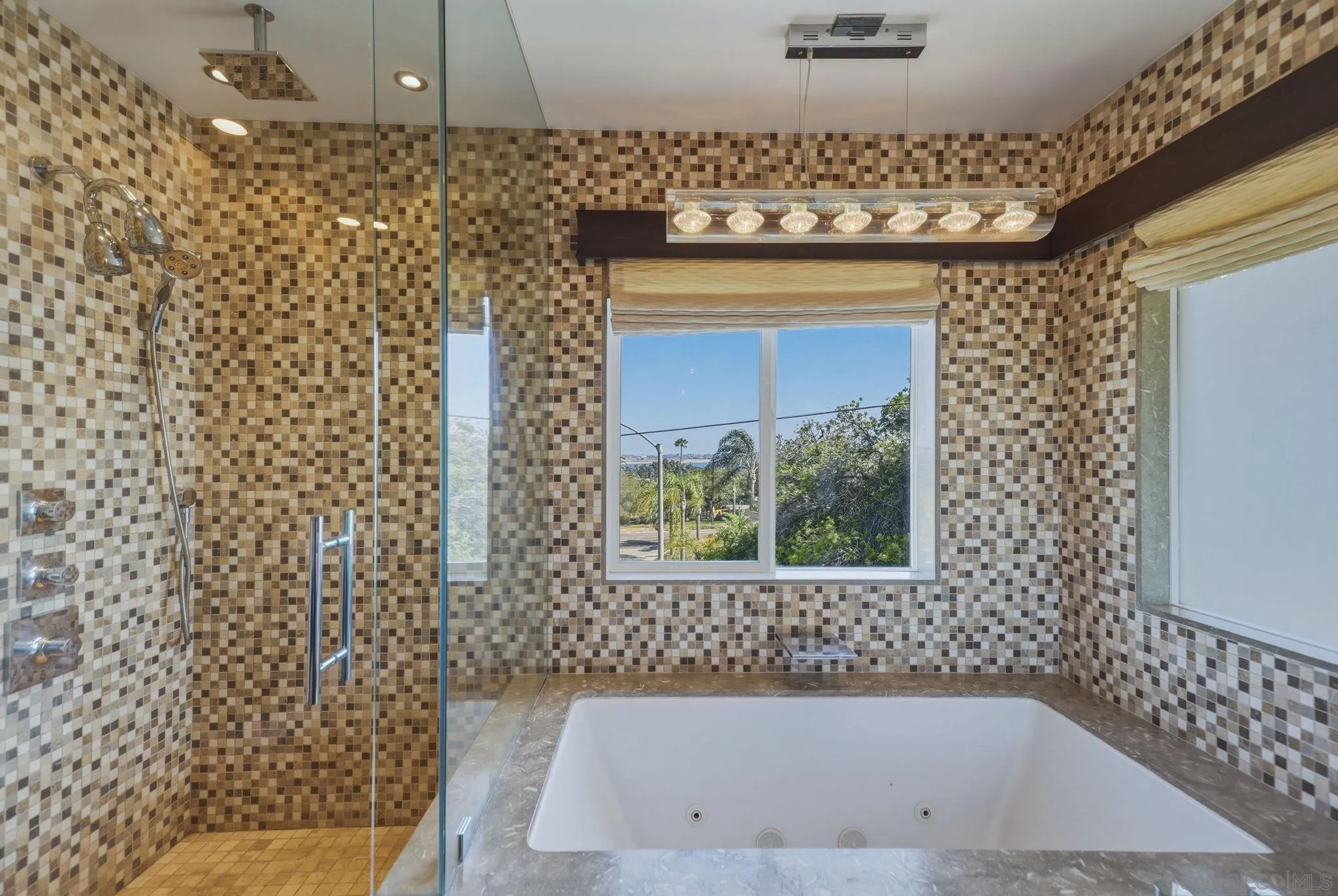 https://cdn.realtyfeed.com/cdn/127/260016527/aefa6f61e6d85bdac9073862fc23cbad.webp