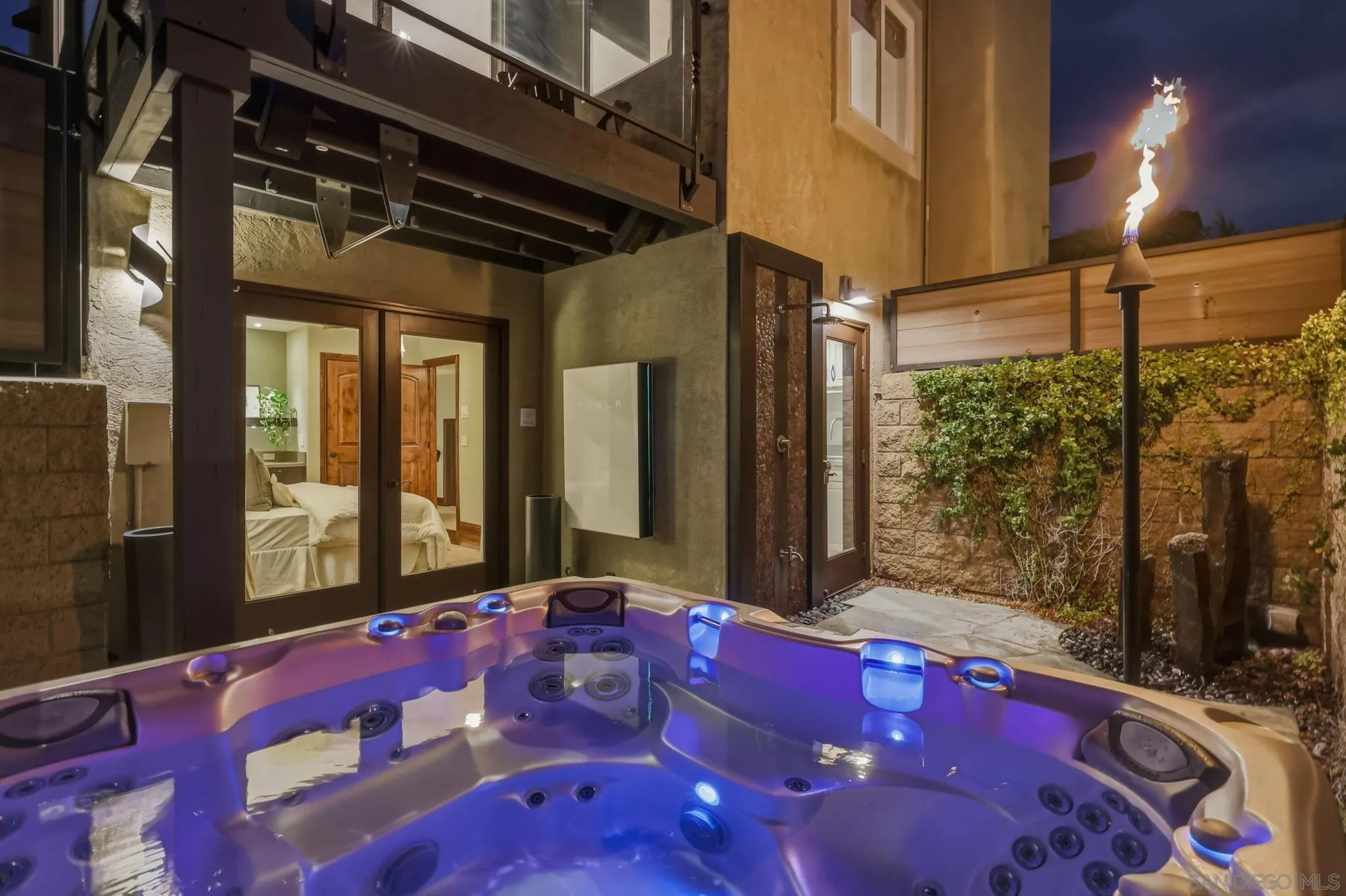 https://cdn.realtyfeed.com/cdn/127/260016527/b1b2f24067228321bcb4dc40f231a6e4.webp