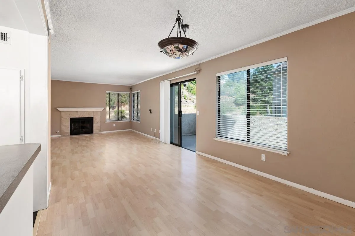 Photo #11: 260016530 Listing: Photo #11