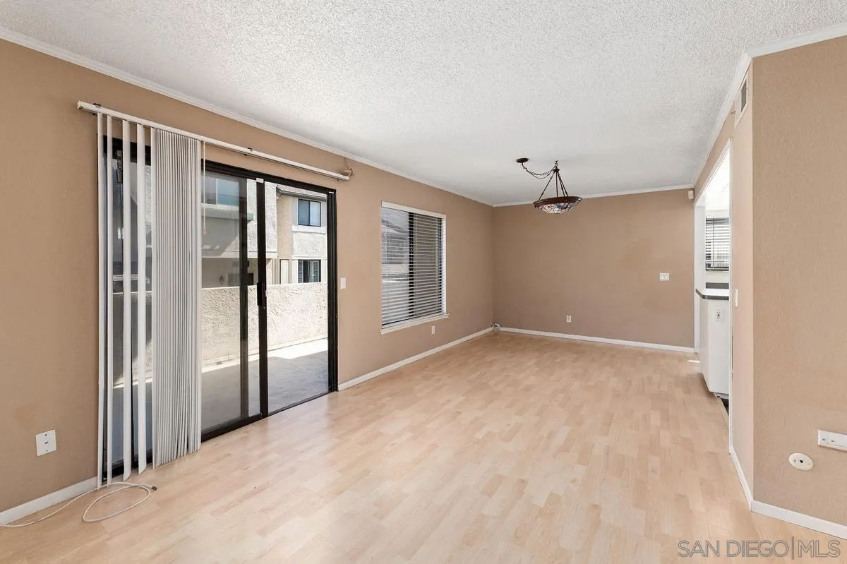 Photo #9: 260016530 Listing: Photo #9