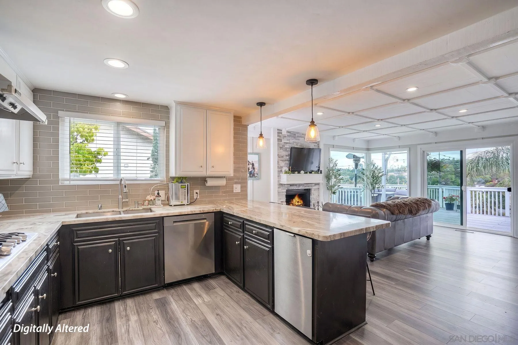 https://cdn.realtyfeed.com/cdn/127/260016532/0d49ed535040824e3d3c28ae3b2308a6.webp