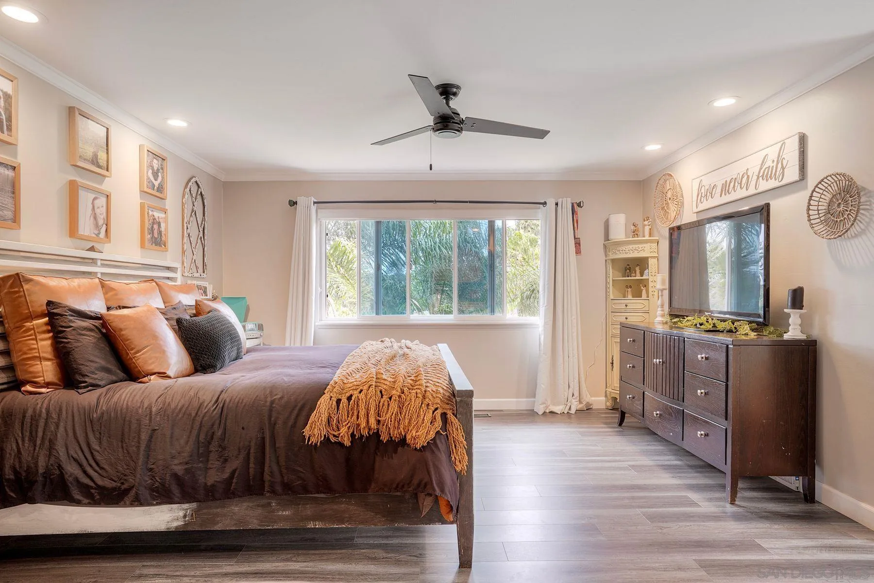 https://cdn.realtyfeed.com/cdn/127/260016532/b932634a0a248d2eb7fa0e3150c92af7.webp