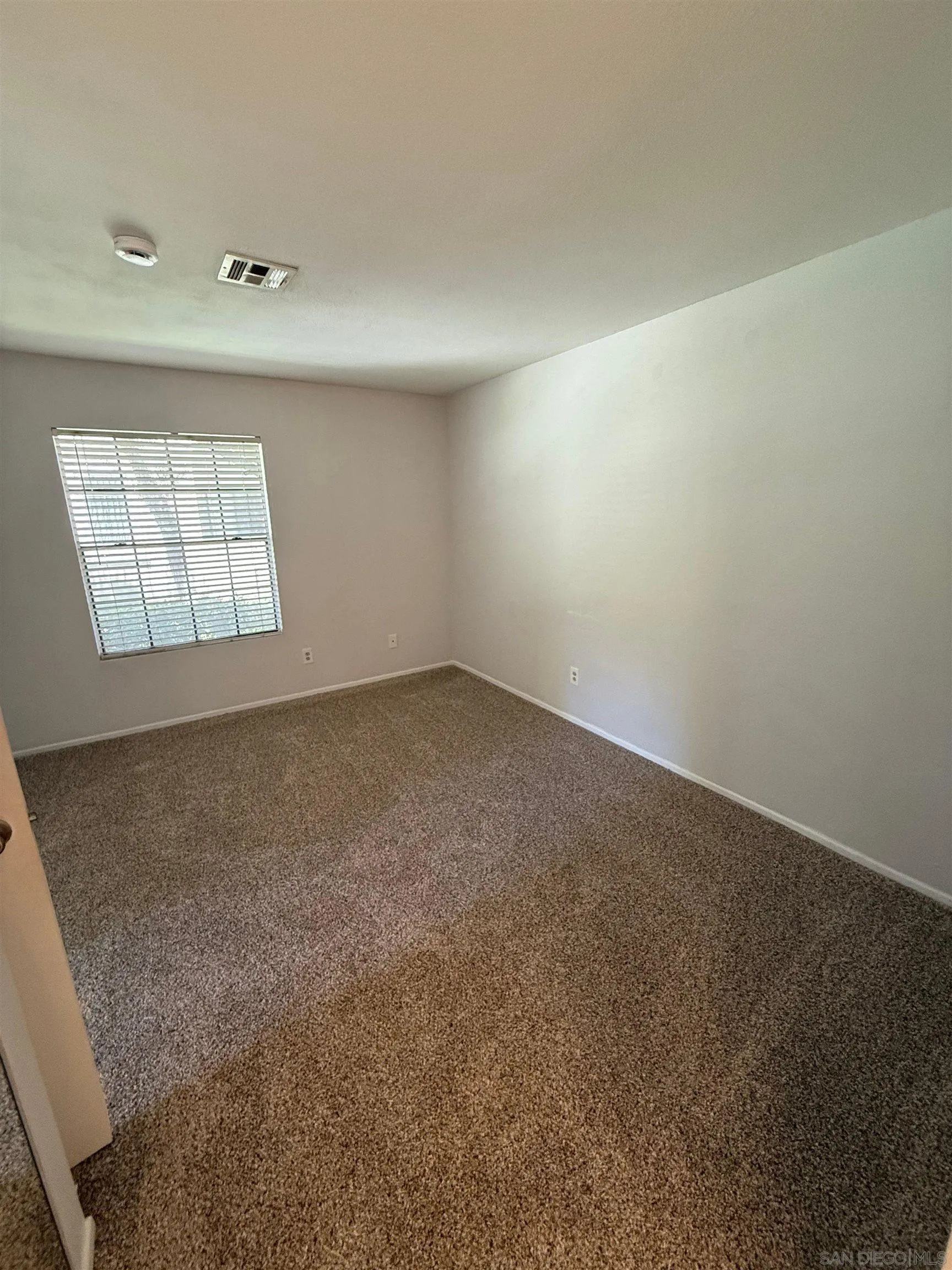 Photo #11: 260016533 Listing: Photo #11