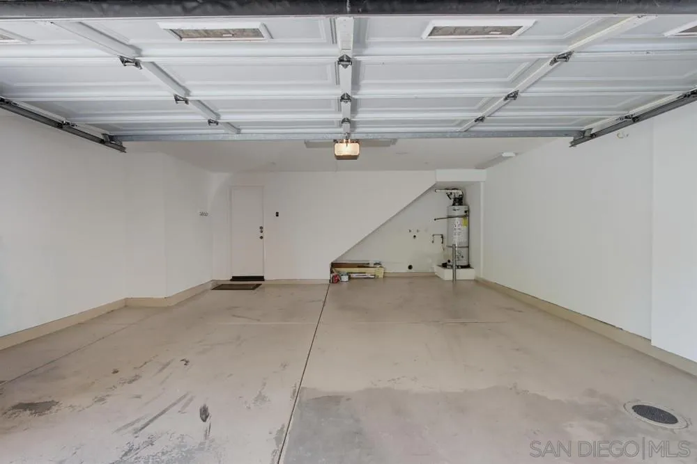 Photo #33: 260016537 Listing: Photo #33