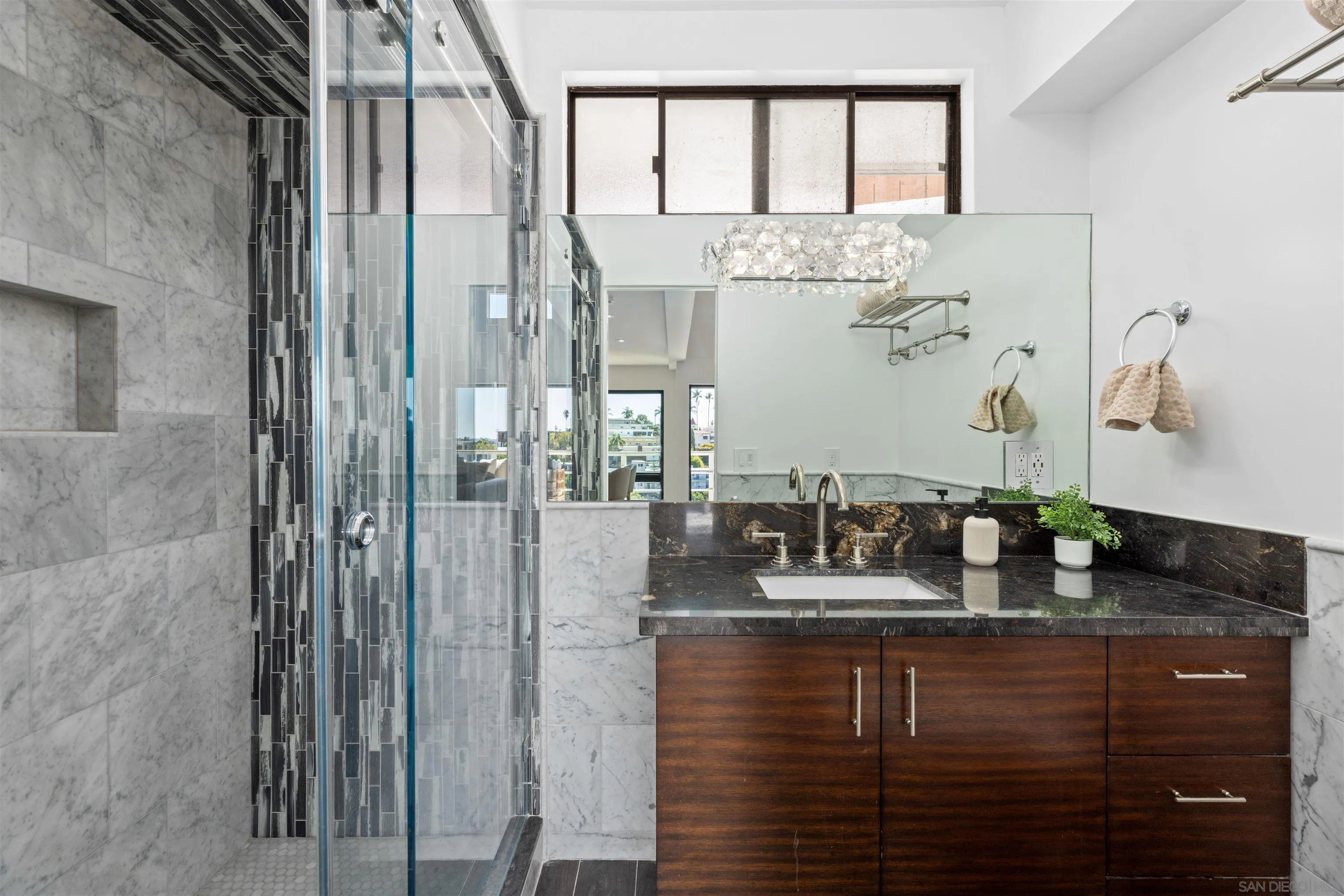 https://cdn.realtyfeed.com/cdn/127/260016539/1ab688c2ef40fc295b3a7116c6f3c876.webp