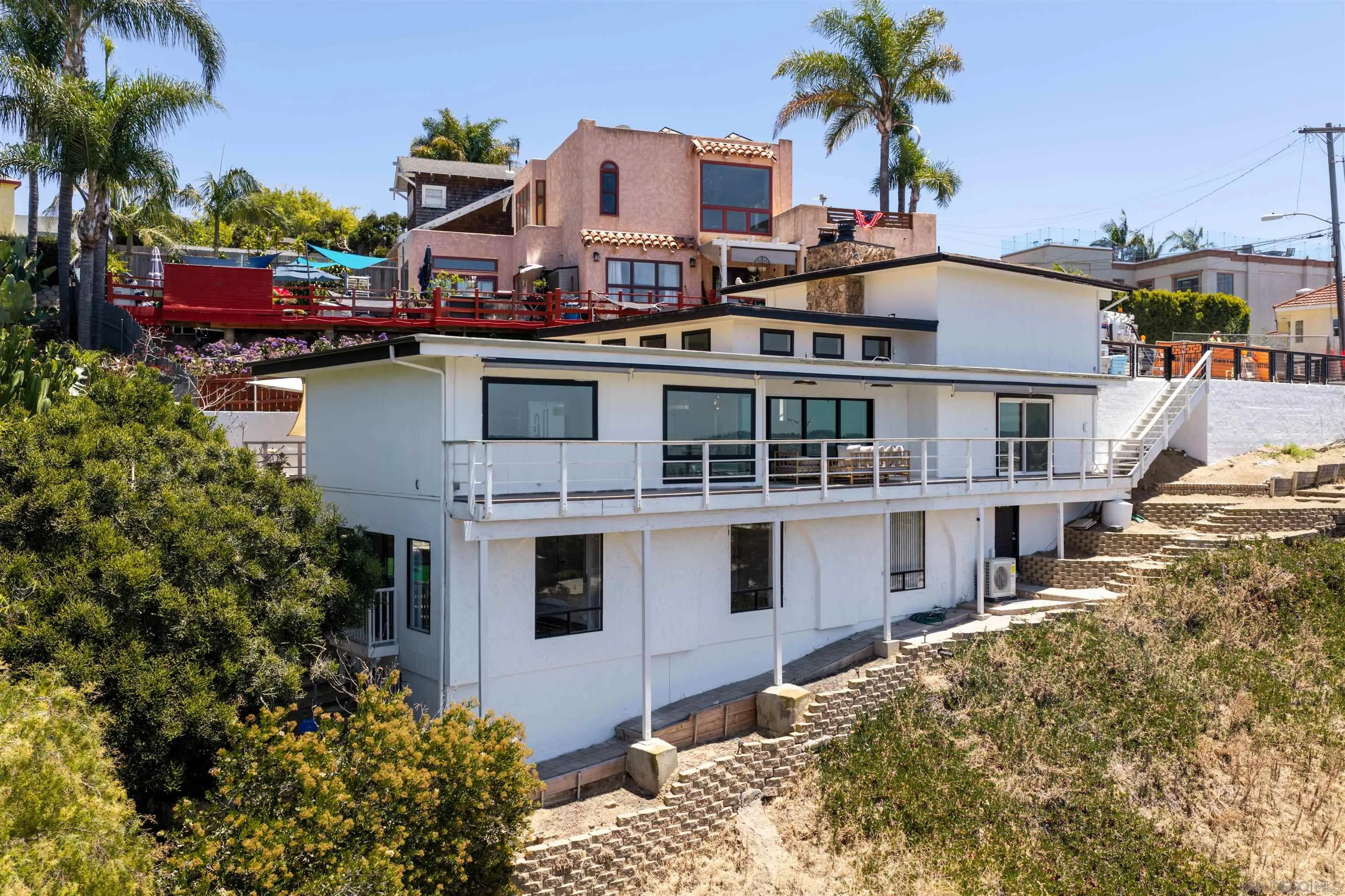 https://cdn.realtyfeed.com/cdn/127/260016539/27f69d6c5d7dc9e98cc479ce54c501ea.webp
