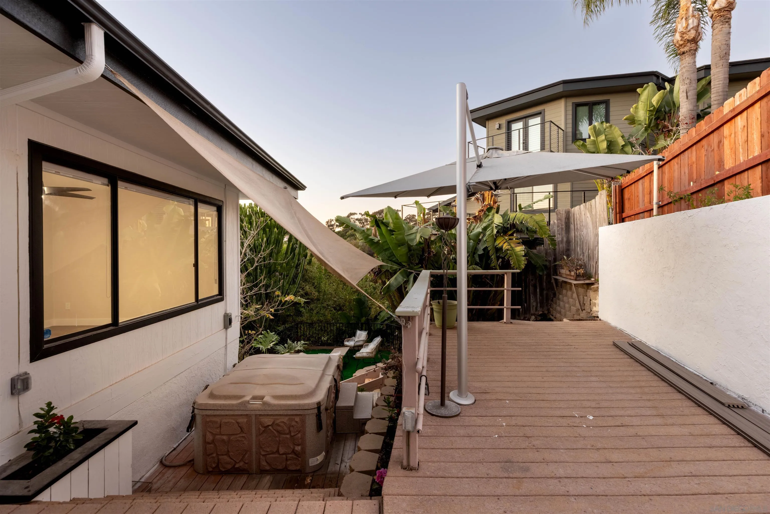 https://cdn.realtyfeed.com/cdn/127/260016539/446f9ef2a590d3a37d724cea98b86c95.webp