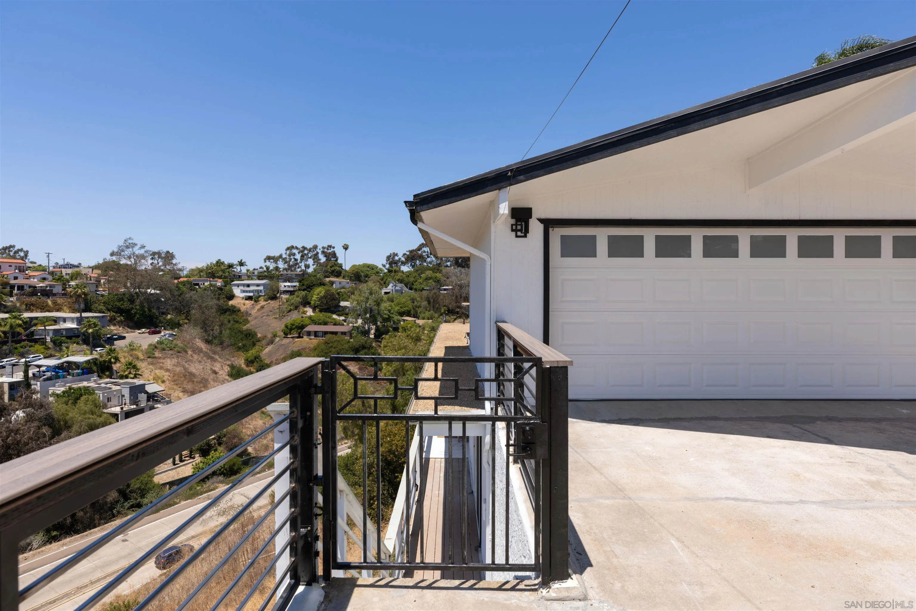 https://cdn.realtyfeed.com/cdn/127/260016539/5bd42756c3a6d9a1281e3b6be366850c.webp