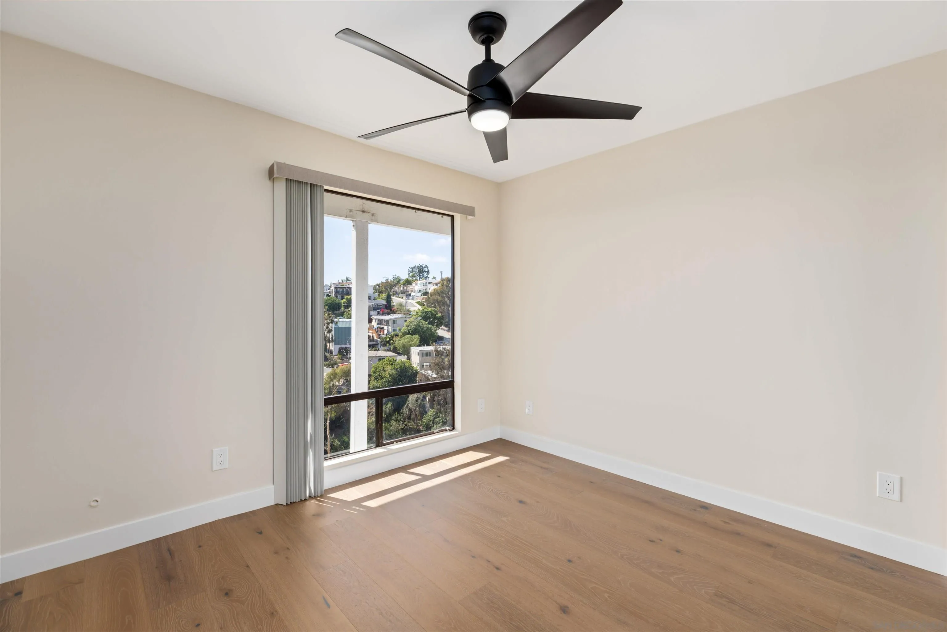 https://cdn.realtyfeed.com/cdn/127/260016539/6a014a498b506dffb8b34489e8d6030c.webp