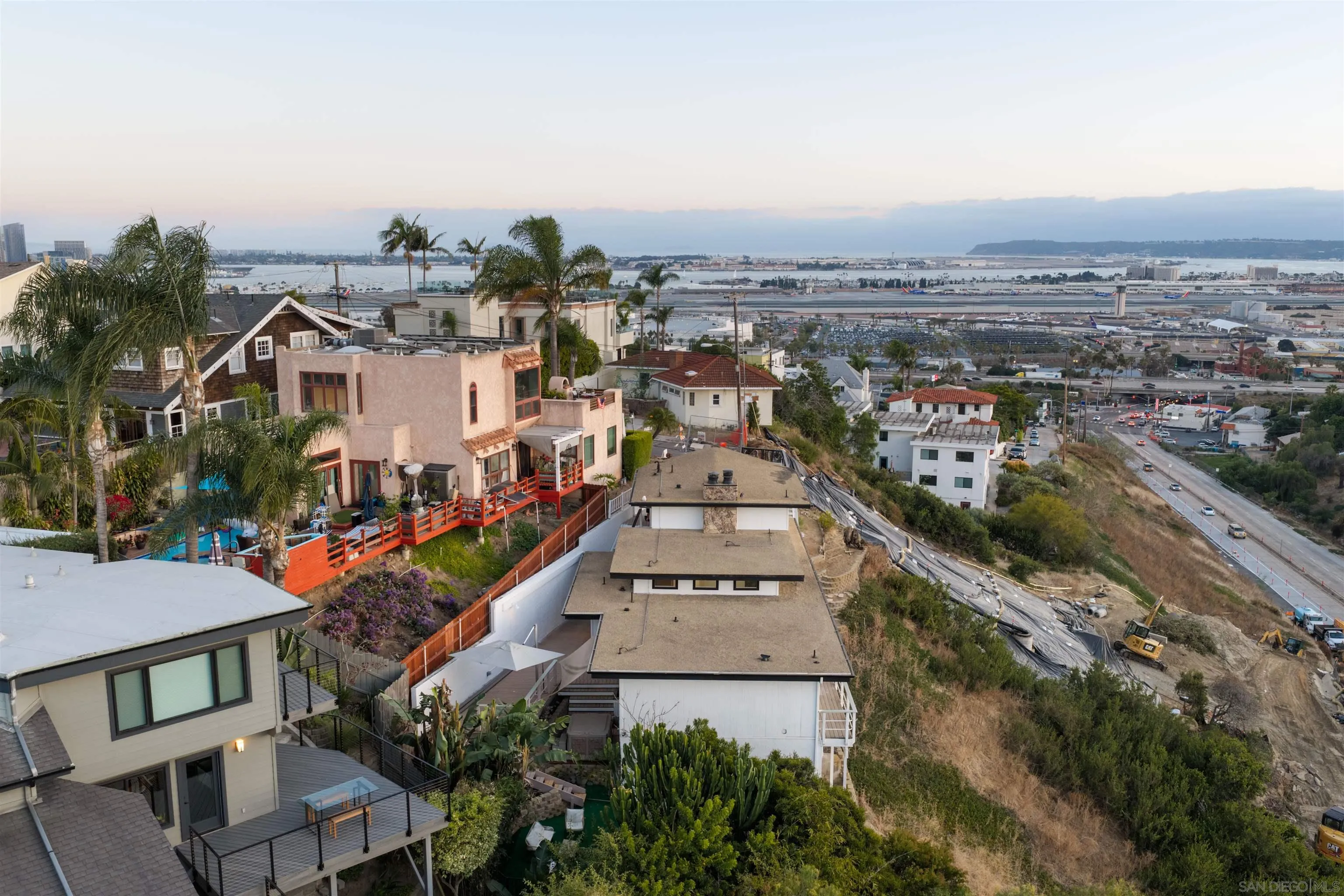https://cdn.realtyfeed.com/cdn/127/260016539/918dc0f78fe0b5782379d918d2d5879a.webp
