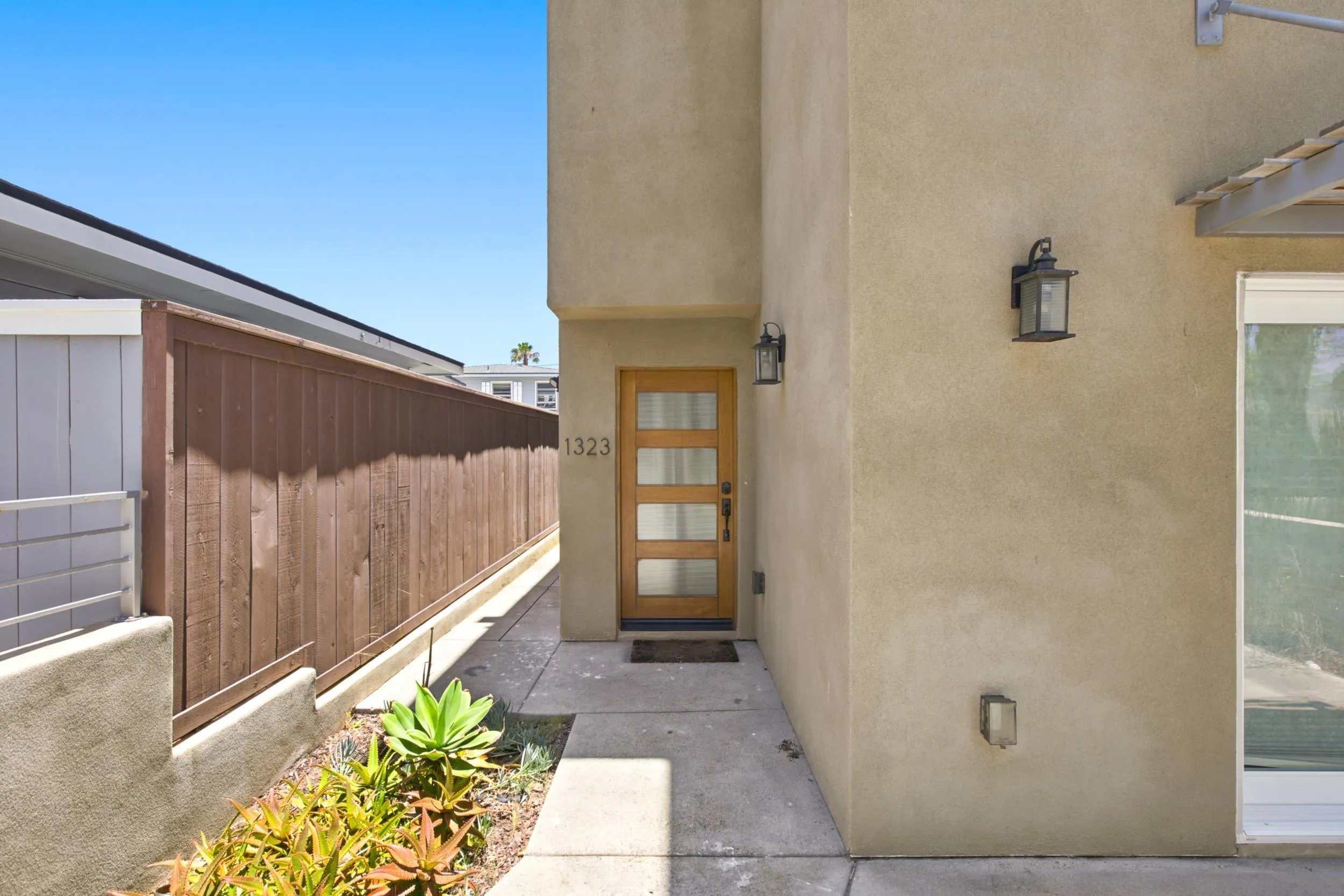 Photo #5: 260016541 Listing: Photo #5