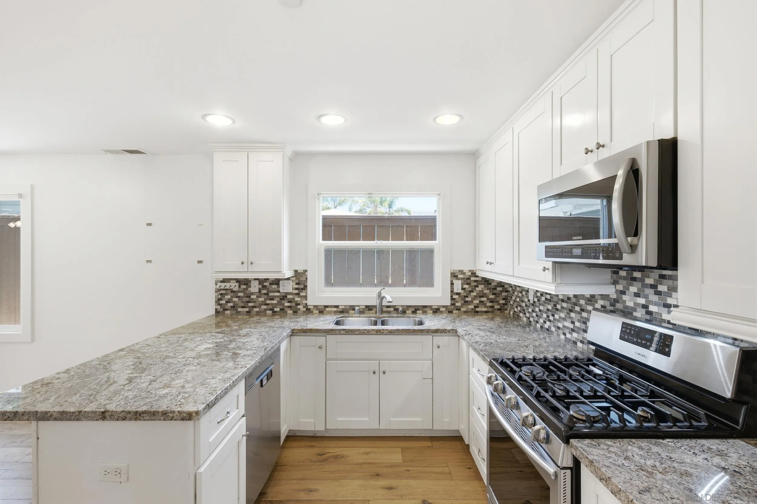 Photo #11: 260016541 Listing: Photo #11